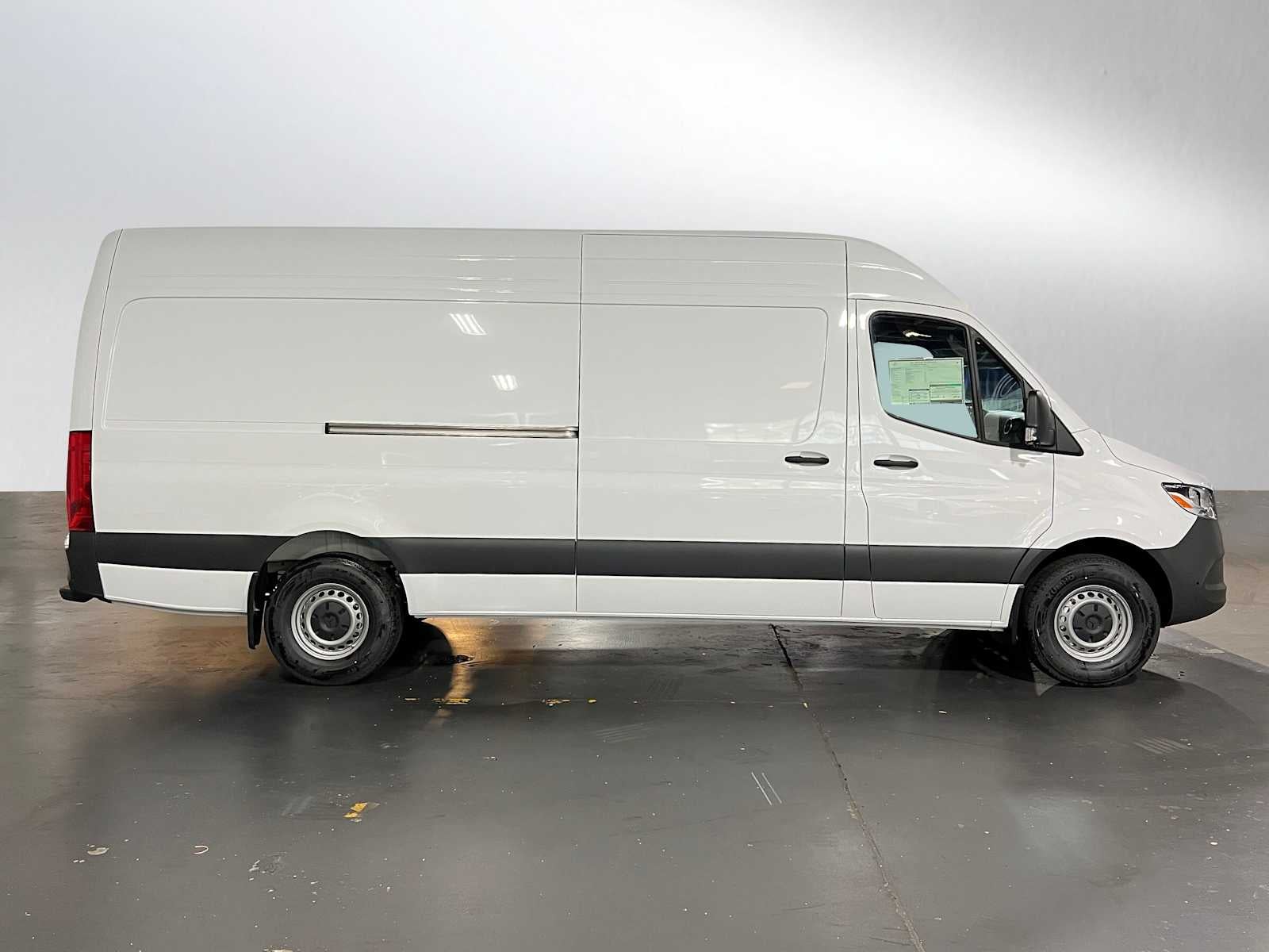 2025 Mercedes-Benz Sprinter 2500 High Roof I4 Diesel 170" RWD