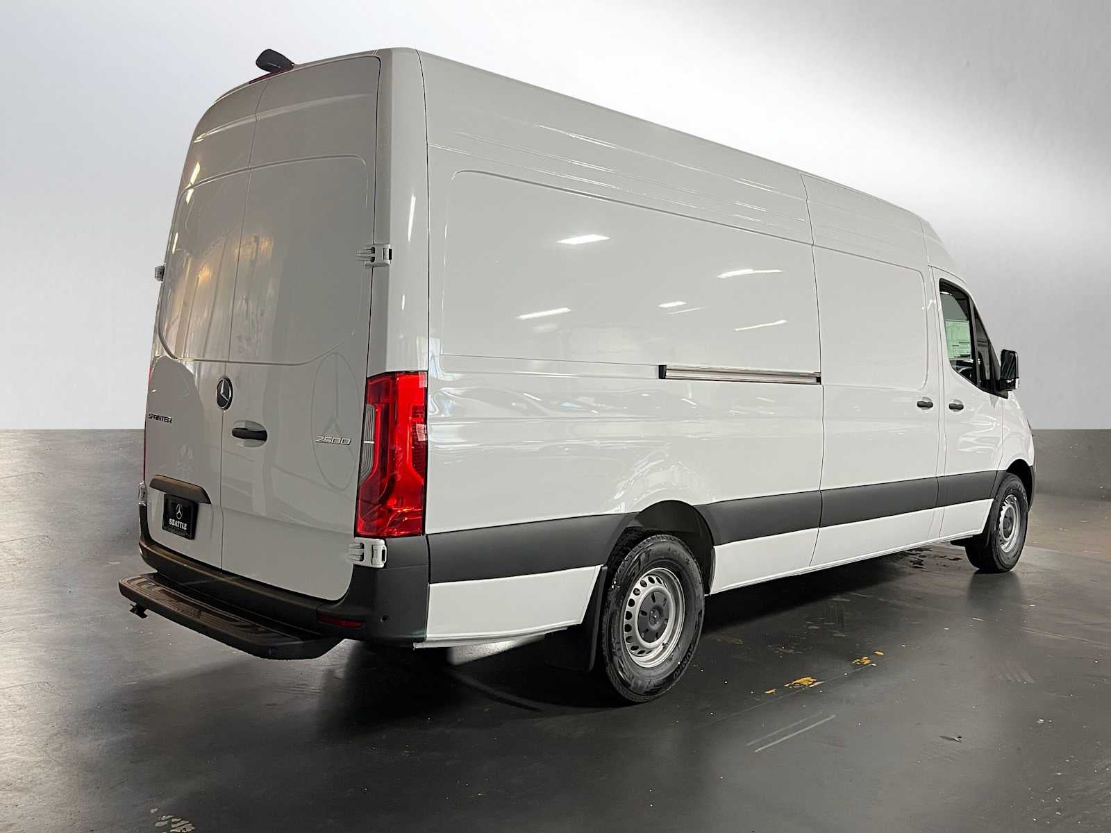 2025 Mercedes-Benz Sprinter 2500 High Roof I4 Diesel 170" RWD