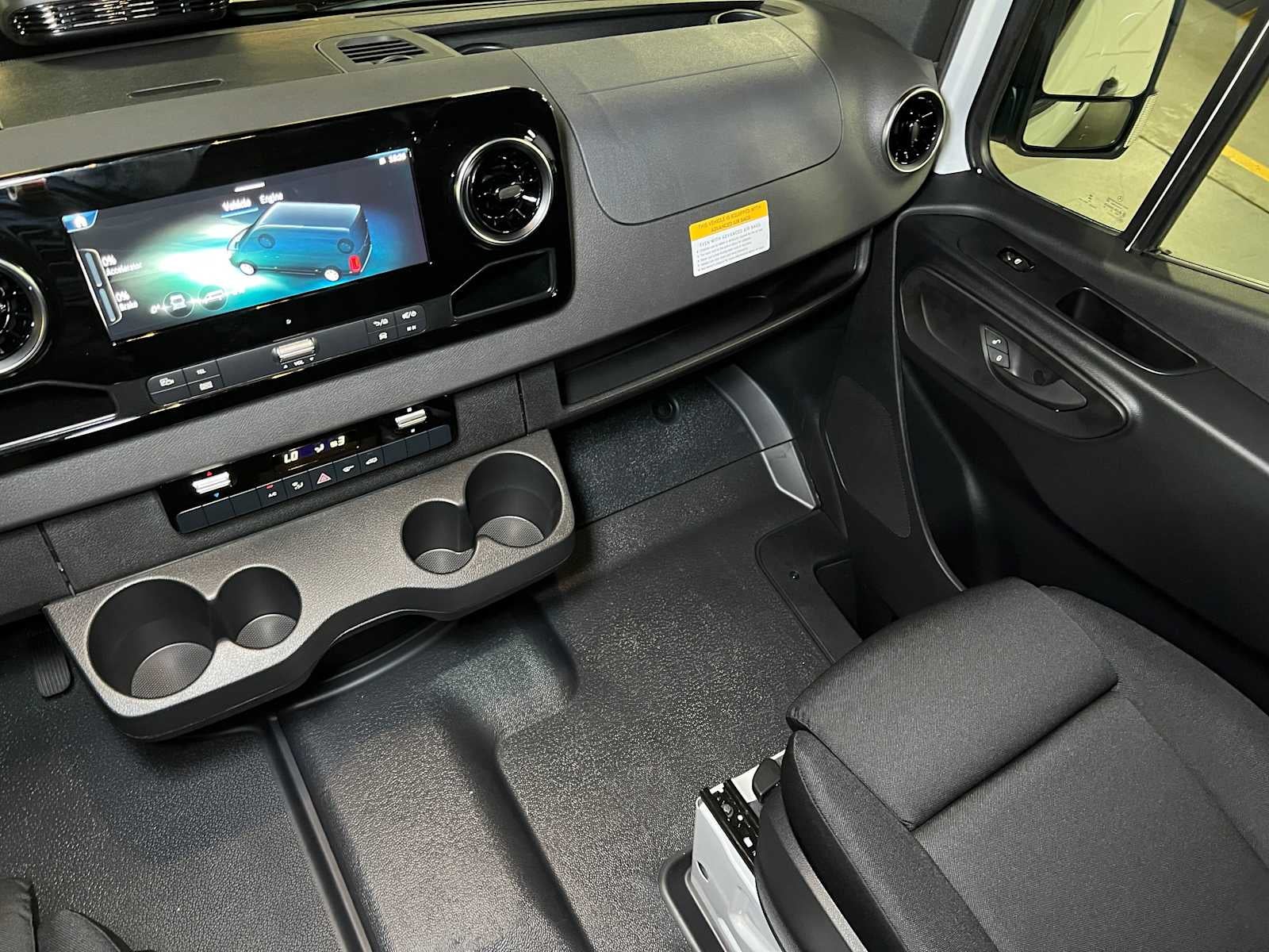 2025 Mercedes-Benz Sprinter 2500 High Roof I4 Diesel 170" RWD