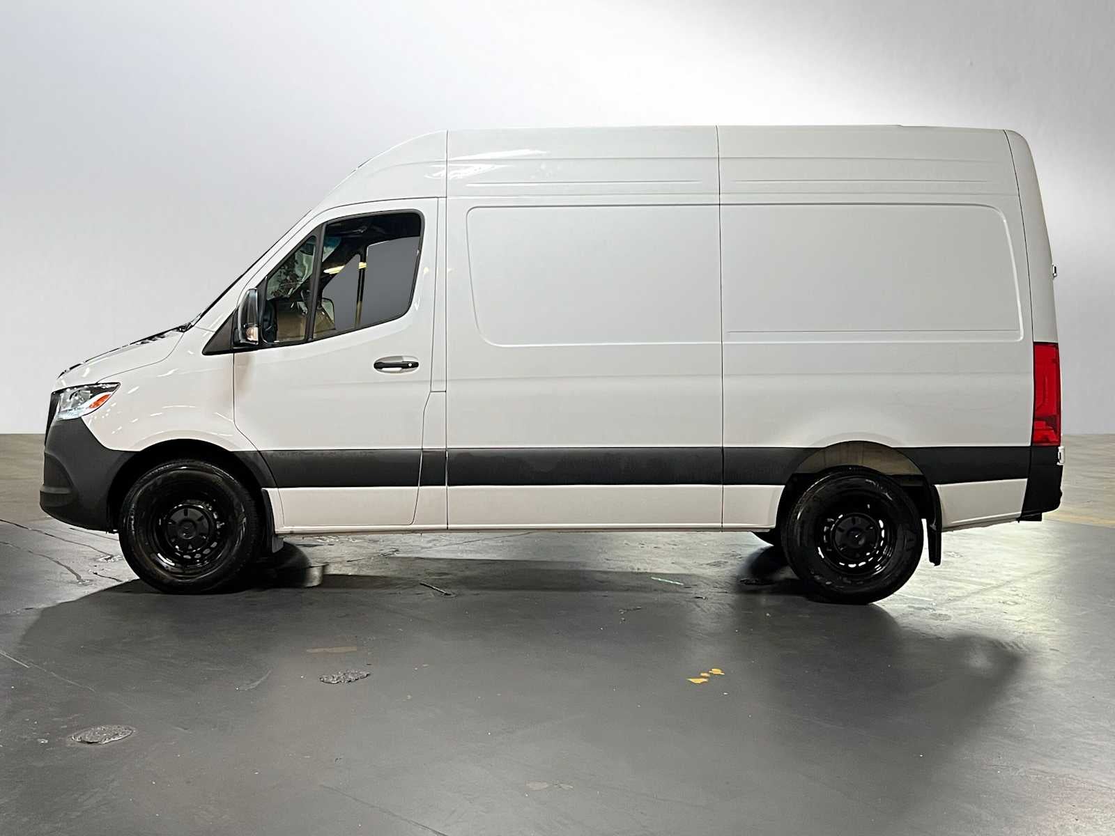 2025 Mercedes-Benz Sprinter 2500 Standard Roof I4 Diesel HO 144" RWD
