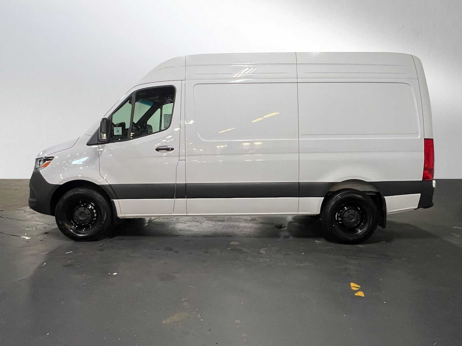 2026 Mercedes-Benz Sprinter 2500 Standard Roof I4 Diesel HO 144" RWD
