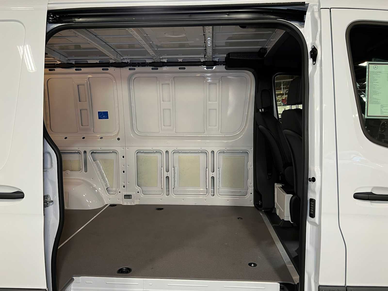 2025 Mercedes-Benz Sprinter 2500 Standard Roof I4 Diesel HO 144" RWD