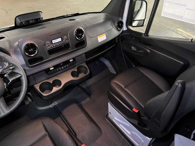 2025 Mercedes-Benz Sprinter 2500 Standard Roof I4 Diesel HO 144" RWD