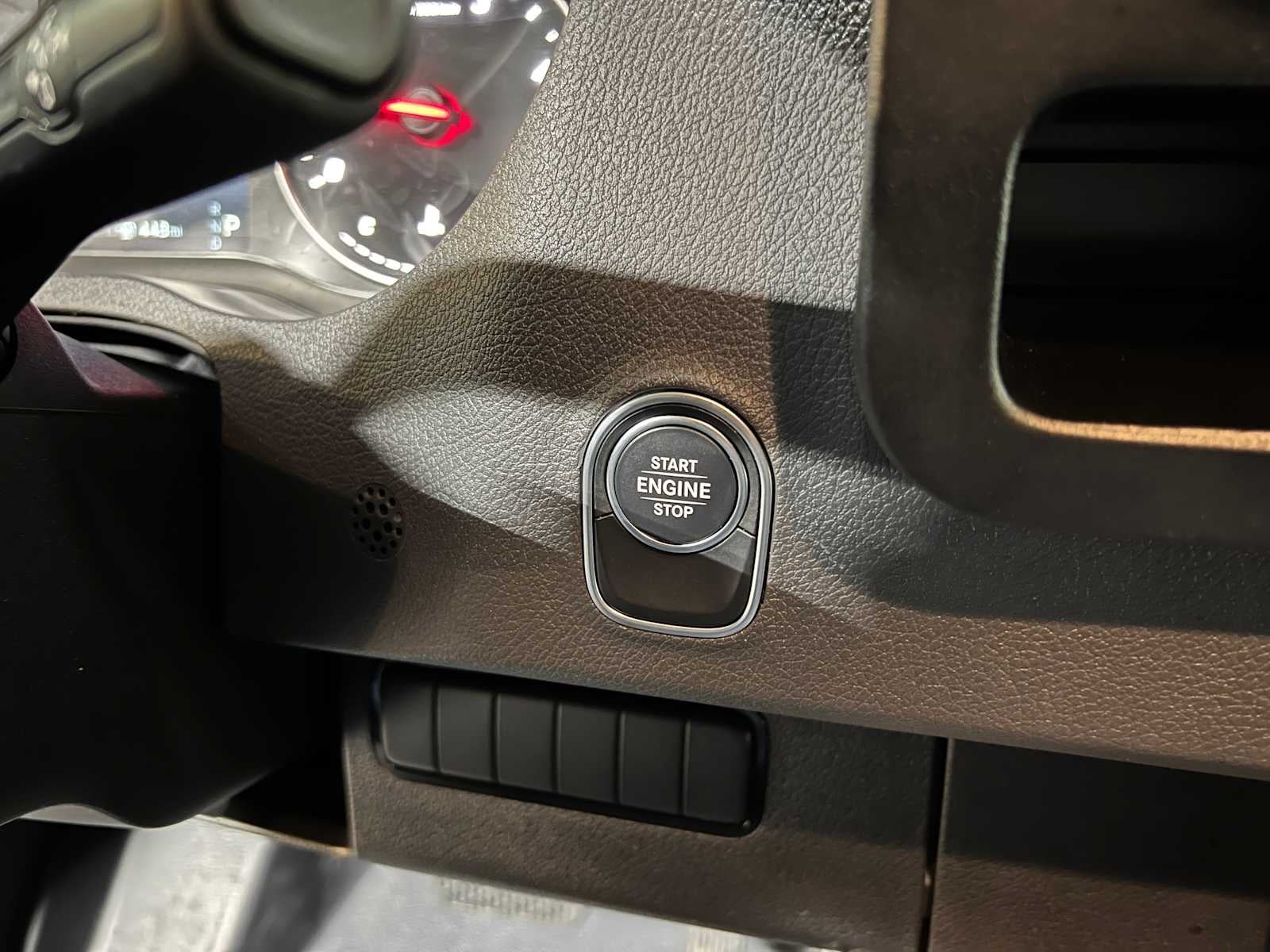 2025 Mercedes-Benz Sprinter 2500 Standard Roof I4 Diesel HO 144" RWD