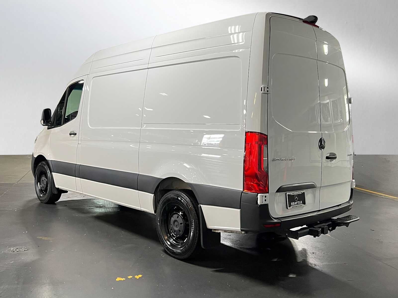 2025 Mercedes-Benz Sprinter 2500 Standard Roof I4 Diesel HO 144" RWD
