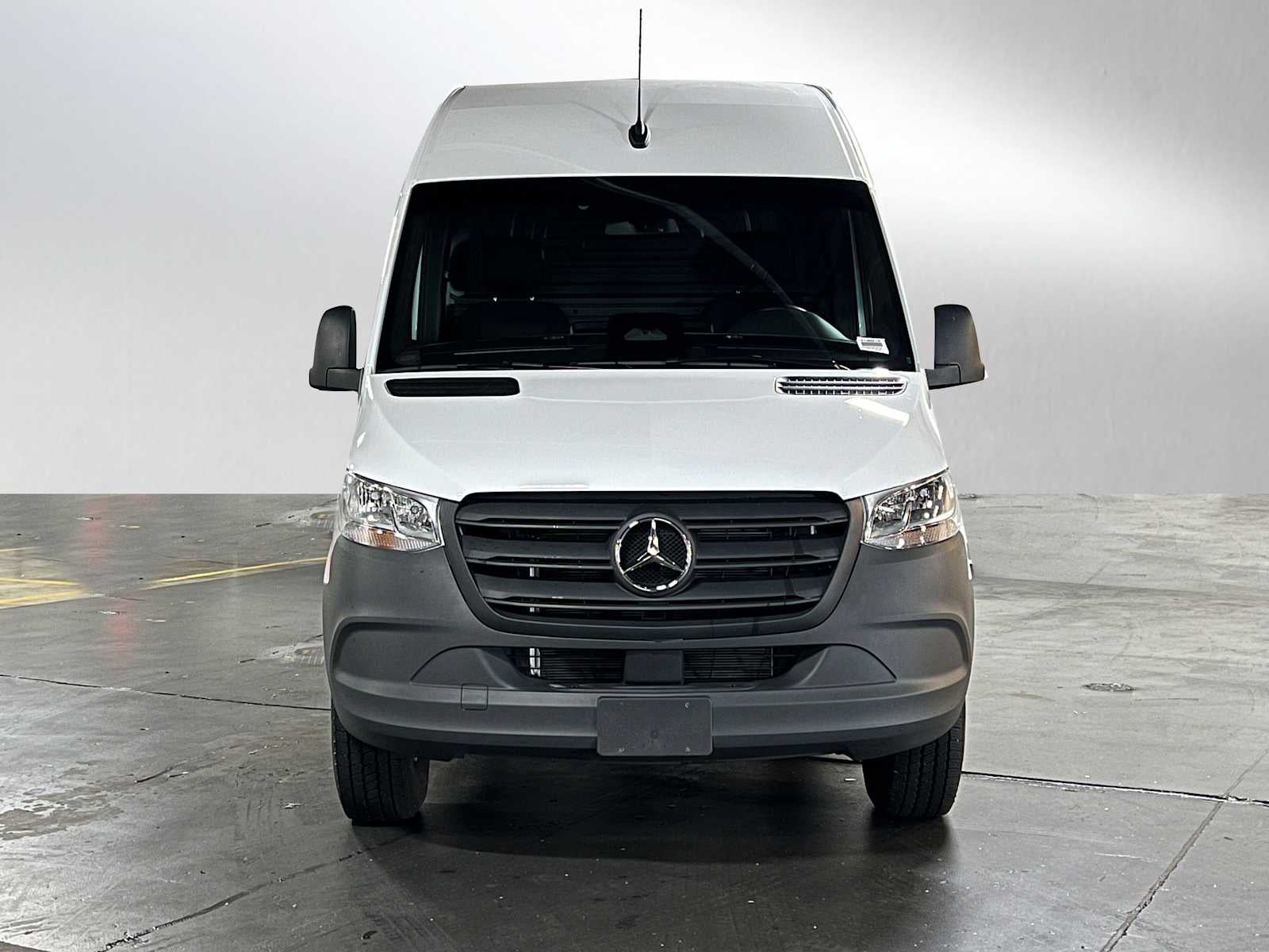 2025 Mercedes-Benz Sprinter 2500 Standard Roof I4 Diesel HO 144" RWD