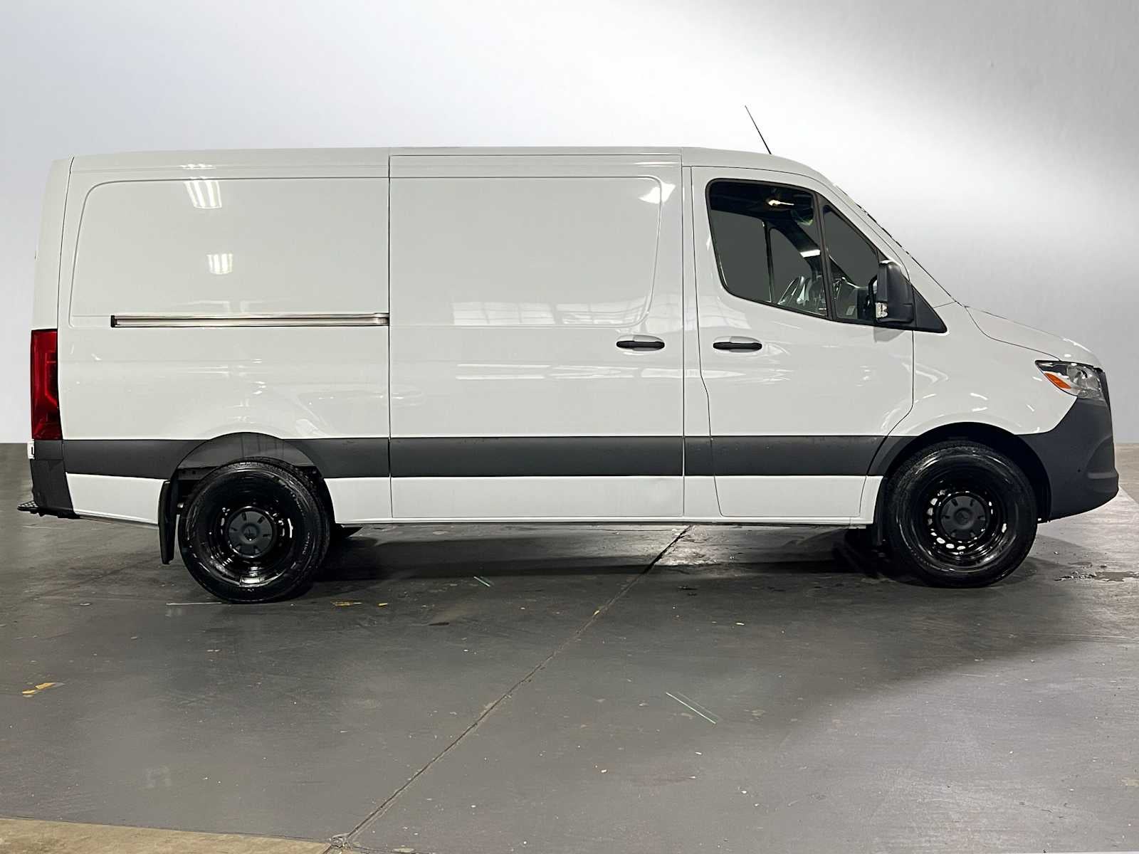 2025 Mercedes-Benz Sprinter 2500 Standard Roof I4 Diesel HO 144" RWD