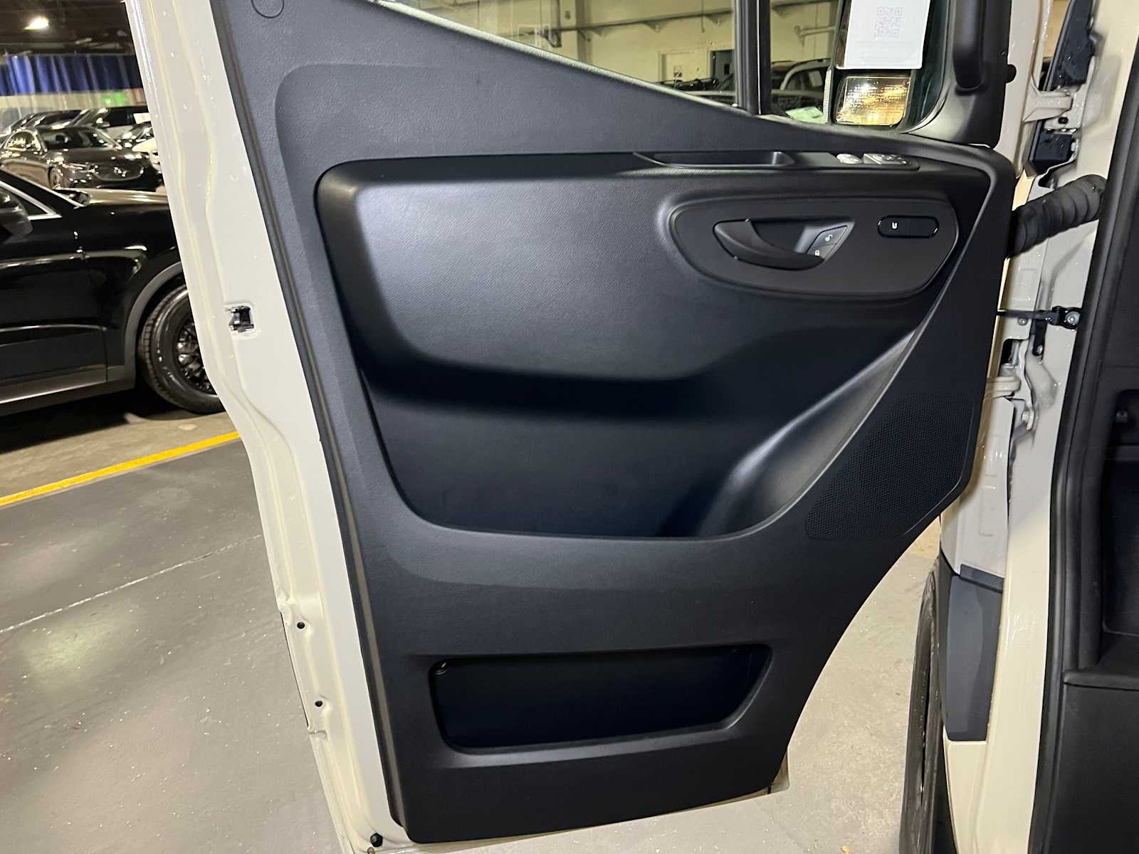 2025 Mercedes-Benz Sprinter 2500 Standard Roof I4 Diesel HO 144" AWD
