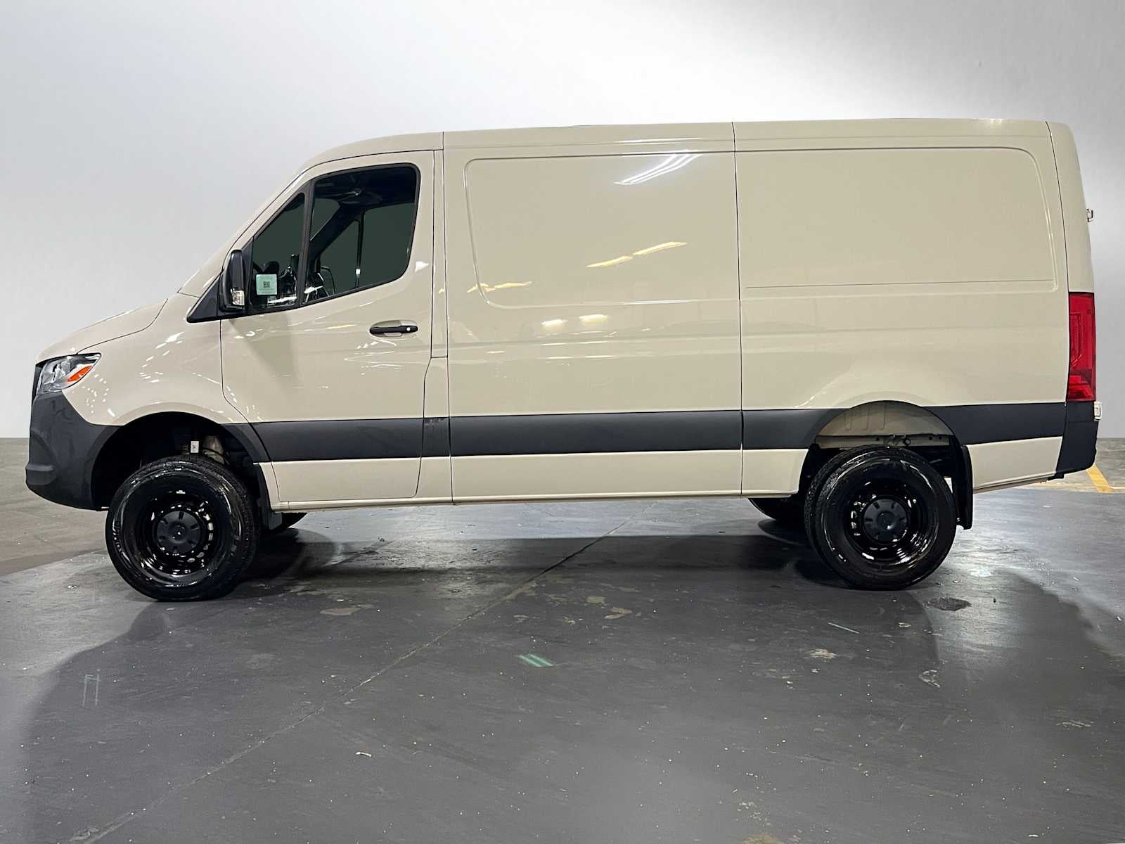 2025 Mercedes-Benz Sprinter 2500 Standard Roof I4 Diesel HO 144" AWD