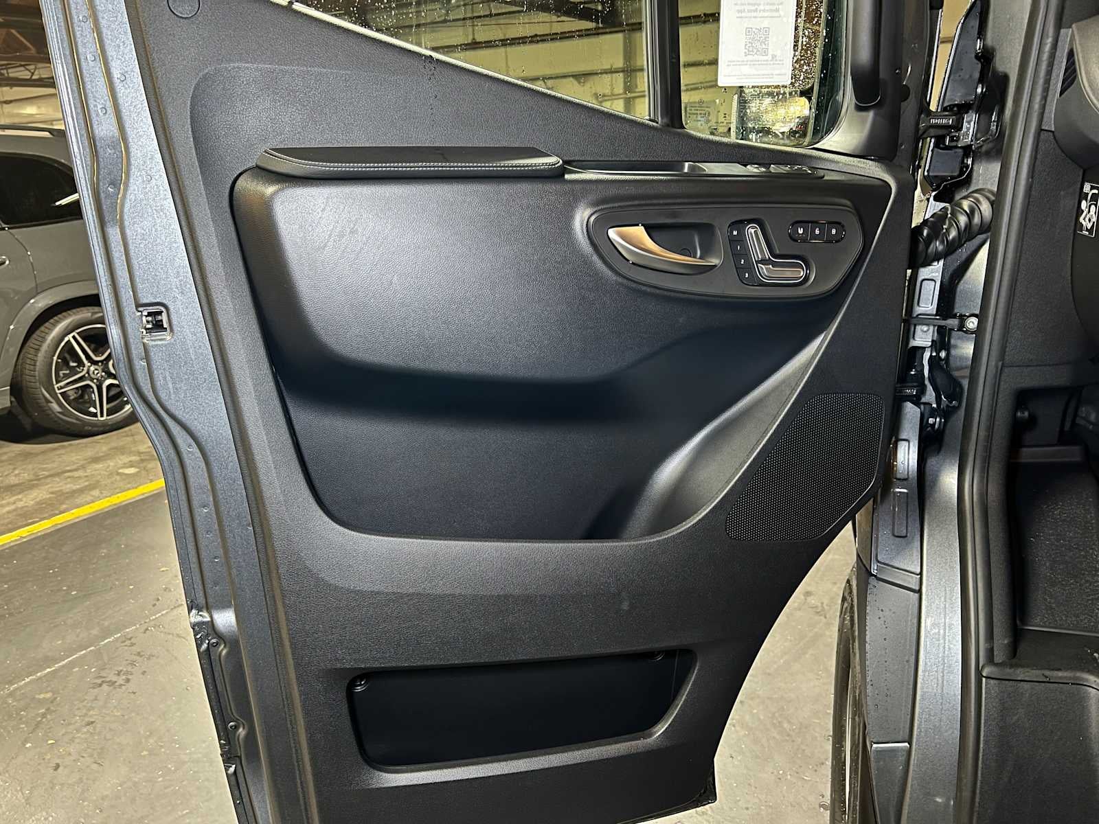 2026 Mercedes-Benz Sprinter 2500 Standard Roof I4 Diesel HO 144" AWD