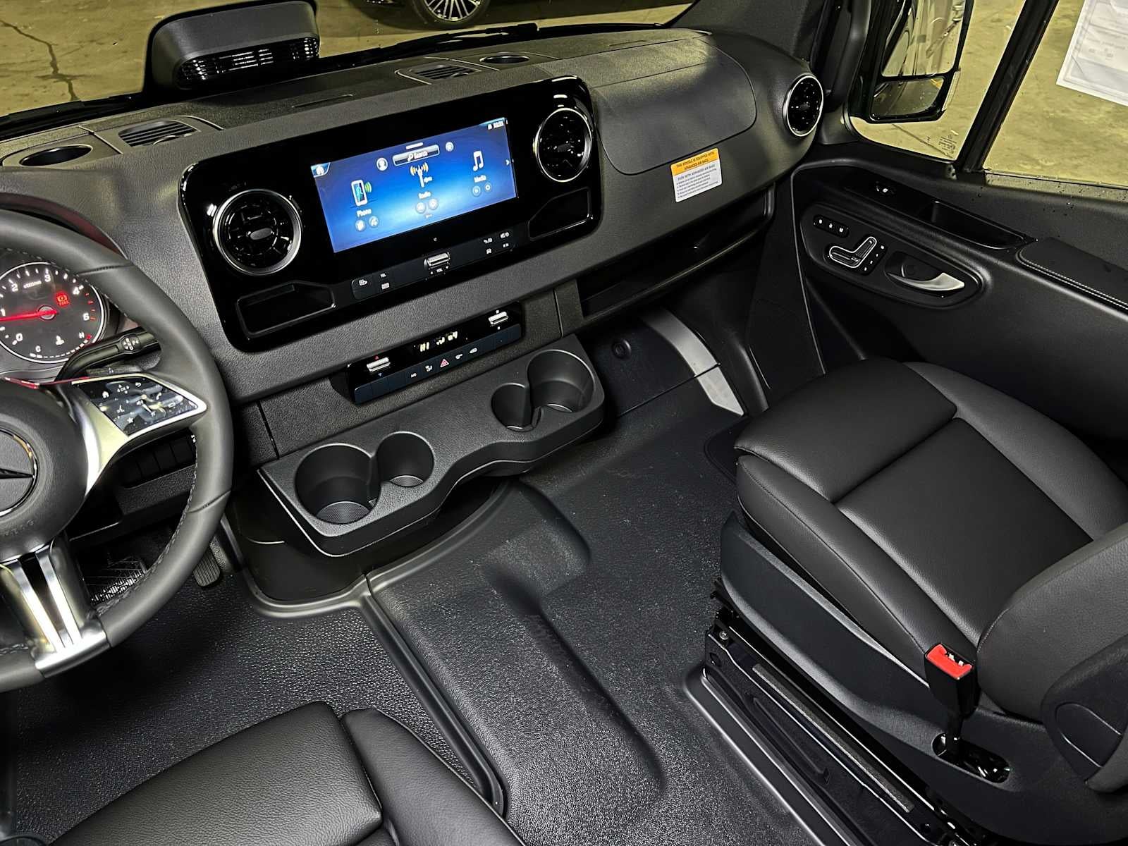 2026 Mercedes-Benz Sprinter 2500 Standard Roof I4 Diesel HO 144" AWD