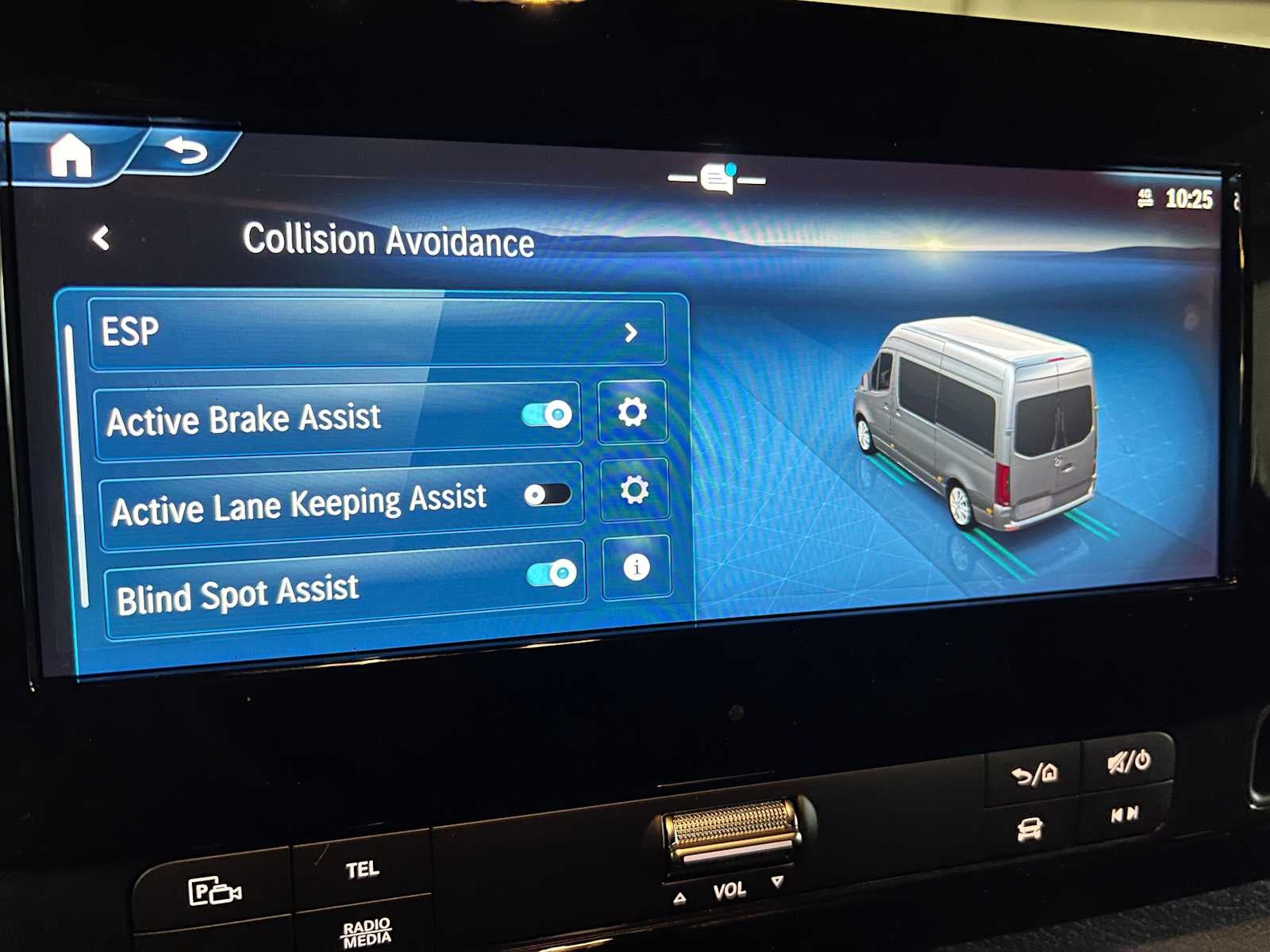 2026 Mercedes-Benz Sprinter 2500 Standard Roof I4 Diesel HO 144" AWD