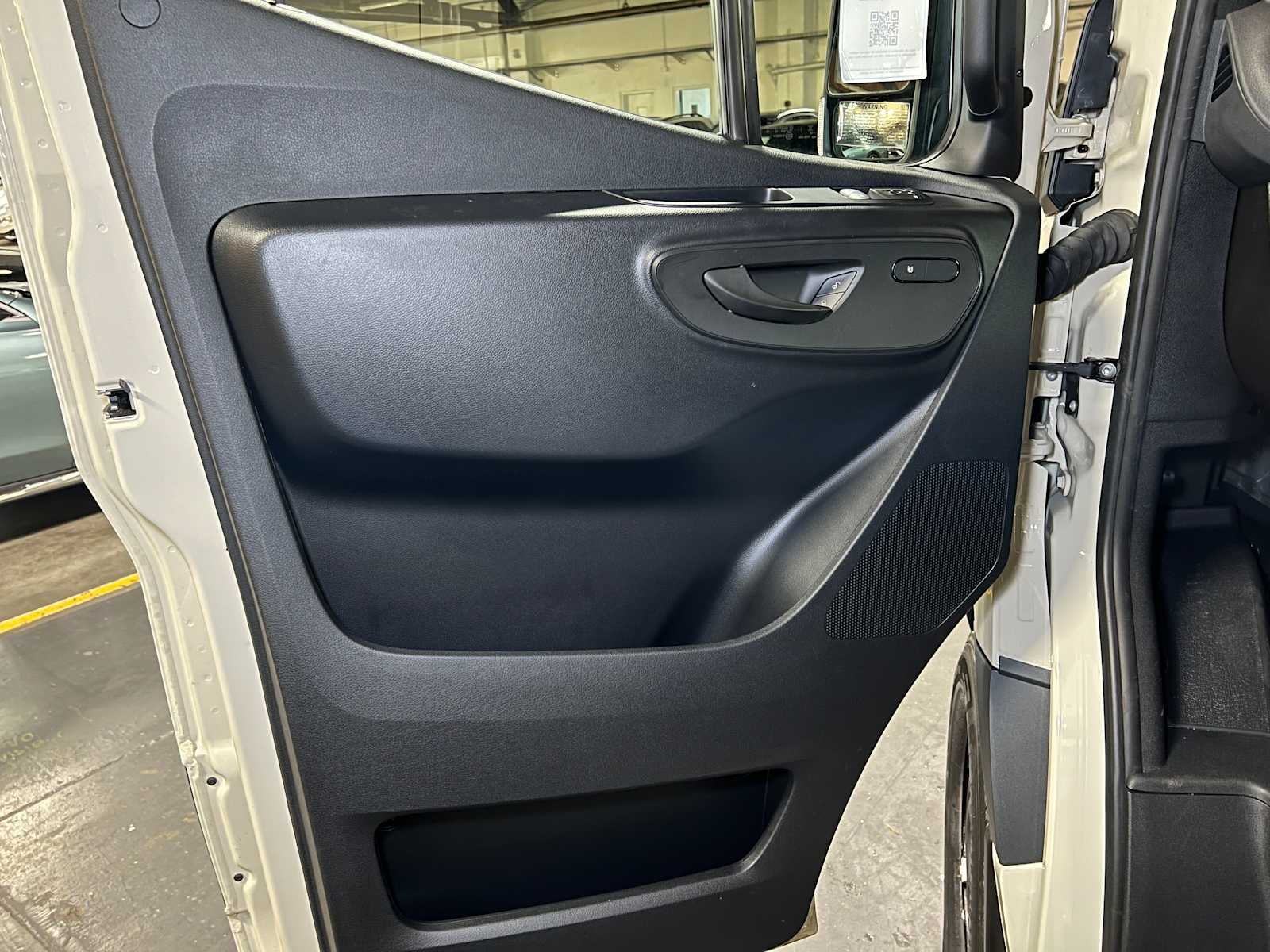 2025 Mercedes-Benz Sprinter 2500 Standard Roof I4 Diesel HO 144" AWD