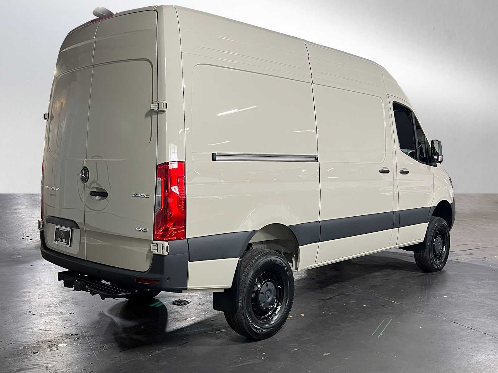 2025 Mercedes-Benz Sprinter 2500 Standard Roof I4 Diesel HO 144" AWD