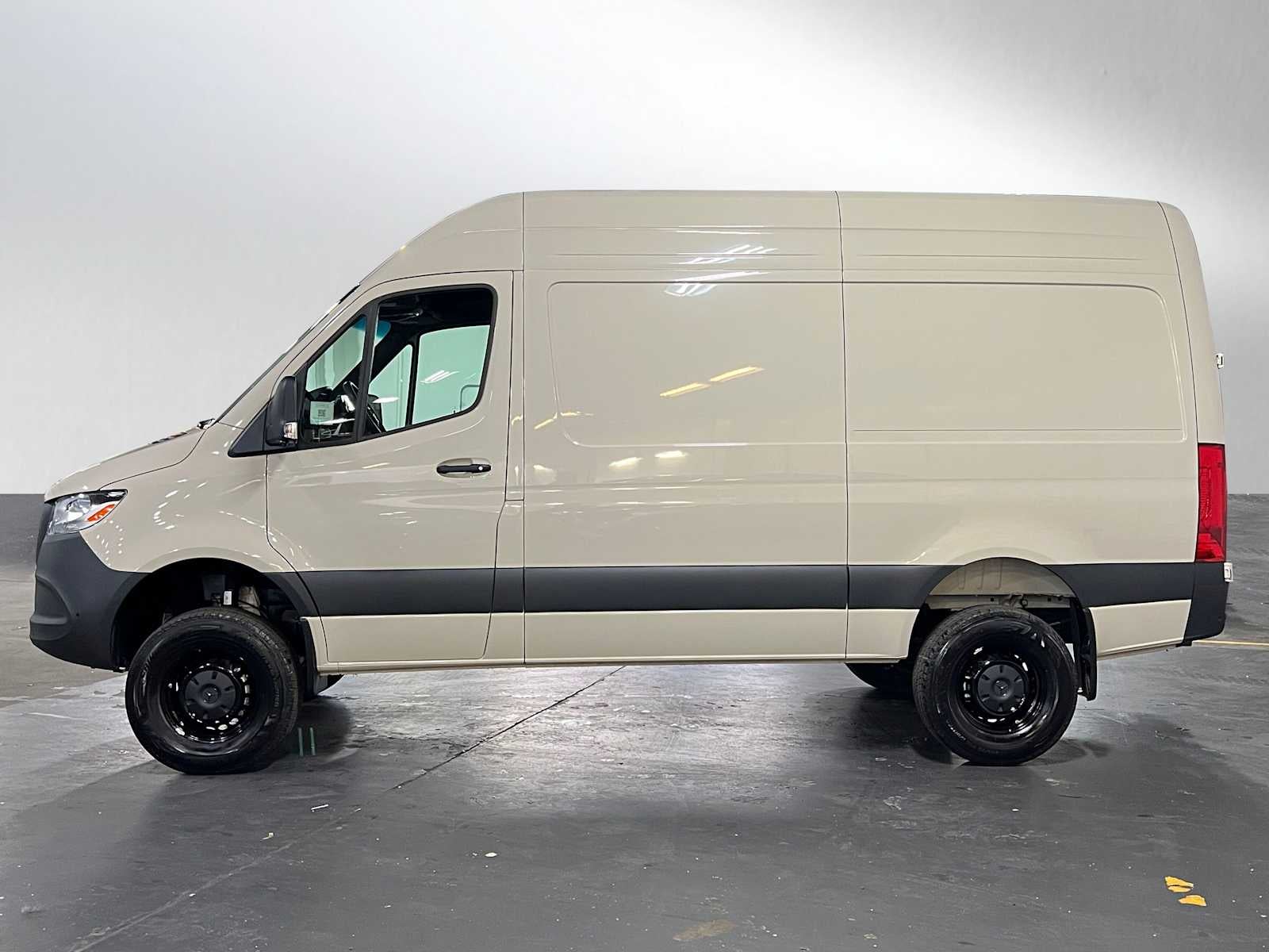 2025 Mercedes-Benz Sprinter 2500 Standard Roof I4 Diesel HO 144" AWD