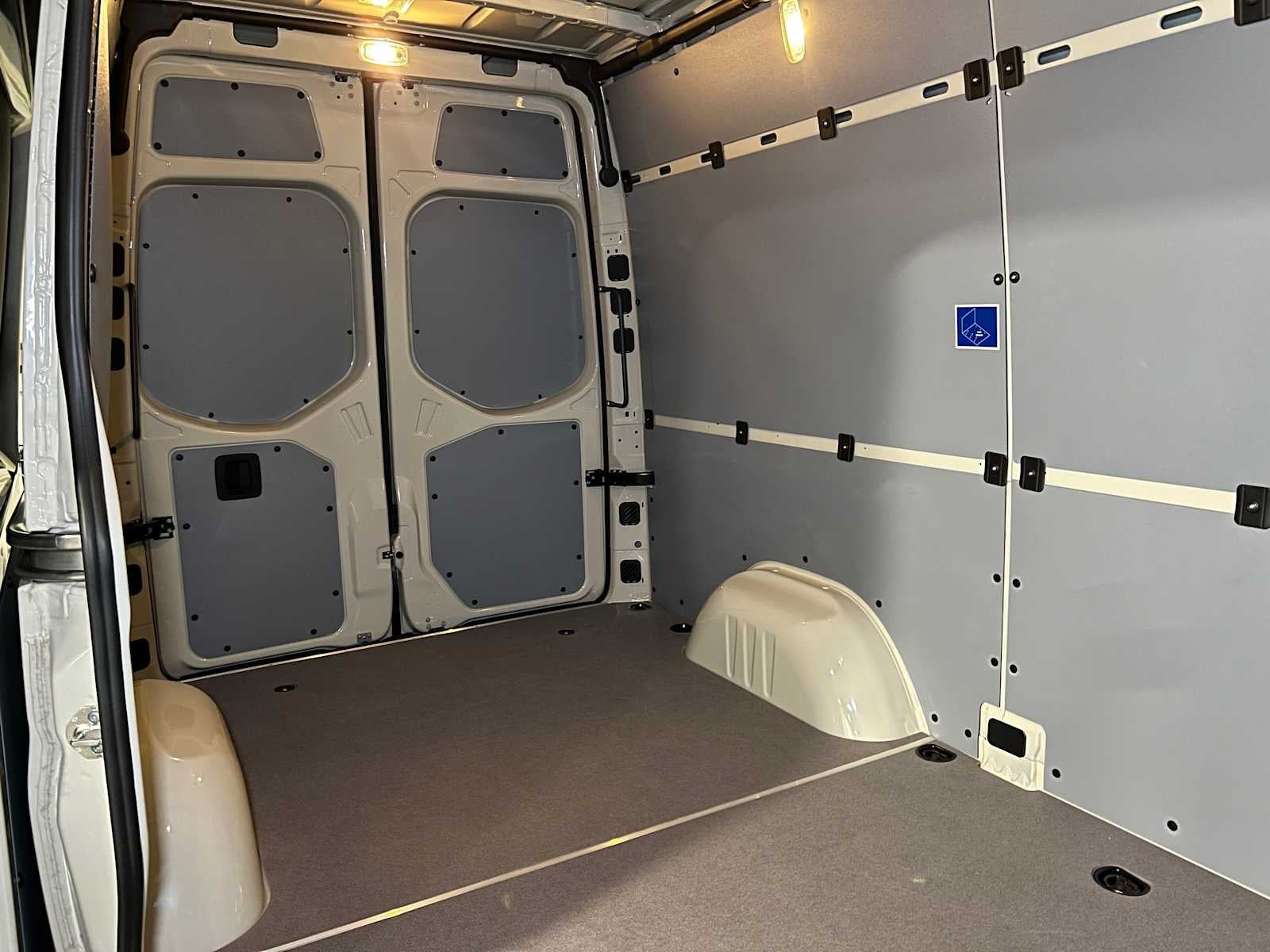 2025 Mercedes-Benz Sprinter 2500 Standard Roof I4 Diesel HO 144" AWD