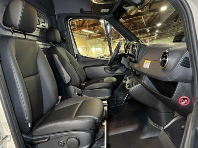 2025 Mercedes-Benz Sprinter 2500 Standard Roof I4 Diesel HO 144" AWD