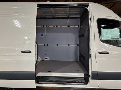 2025 Mercedes-Benz Sprinter 2500 Standard Roof I4 Diesel HO 144" AWD