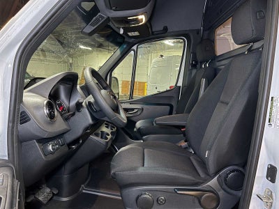 2025 Mercedes-Benz Sprinter 2500 High Roof I4 Diesel HO 170" RWD