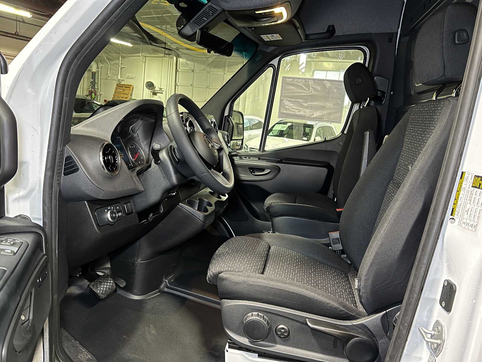 2026 Mercedes-Benz Sprinter 2500 High Roof I4 Diesel HO 170" RWD