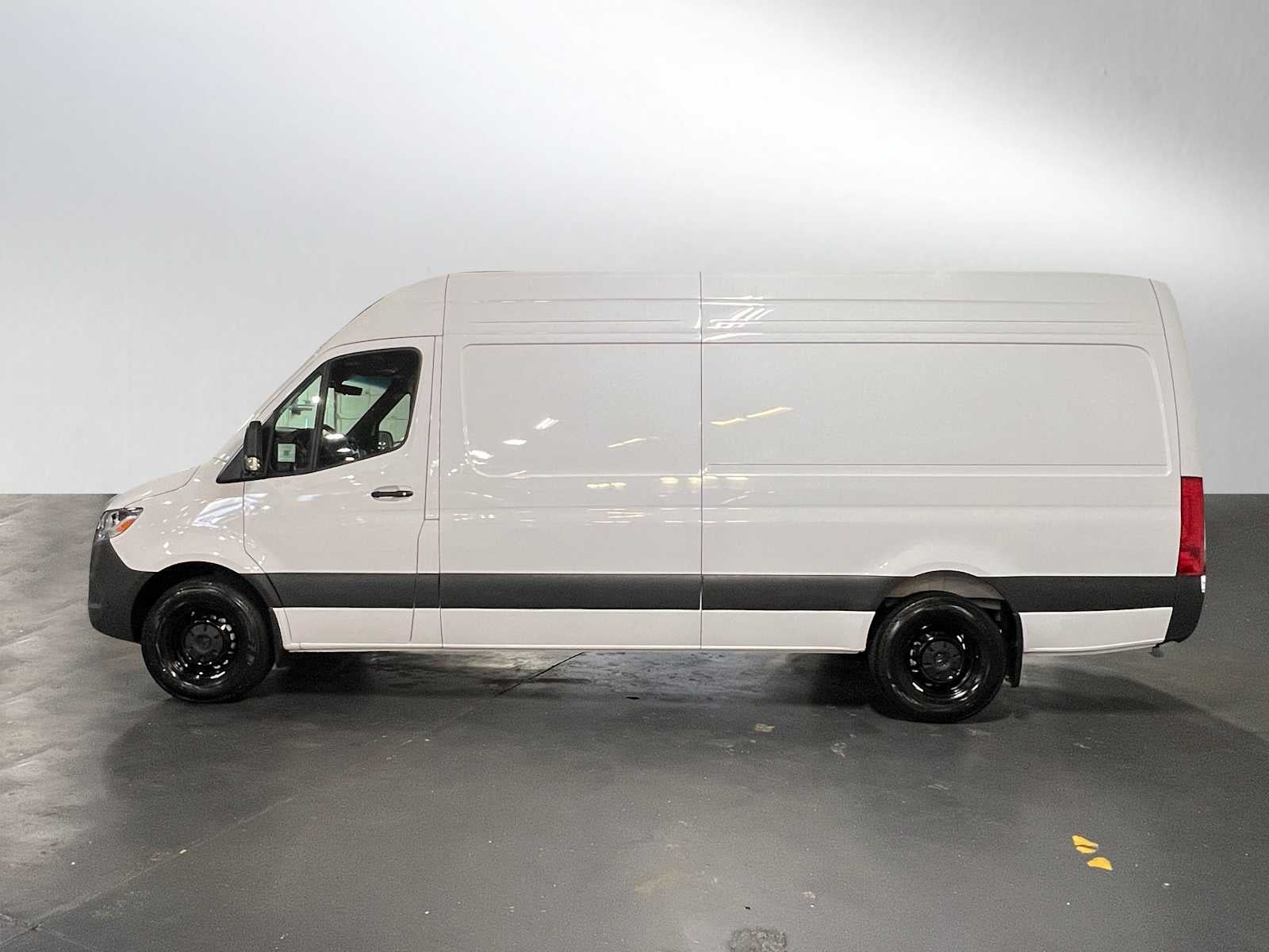 2026 Mercedes-Benz Sprinter 2500 High Roof I4 Diesel HO 170" RWD