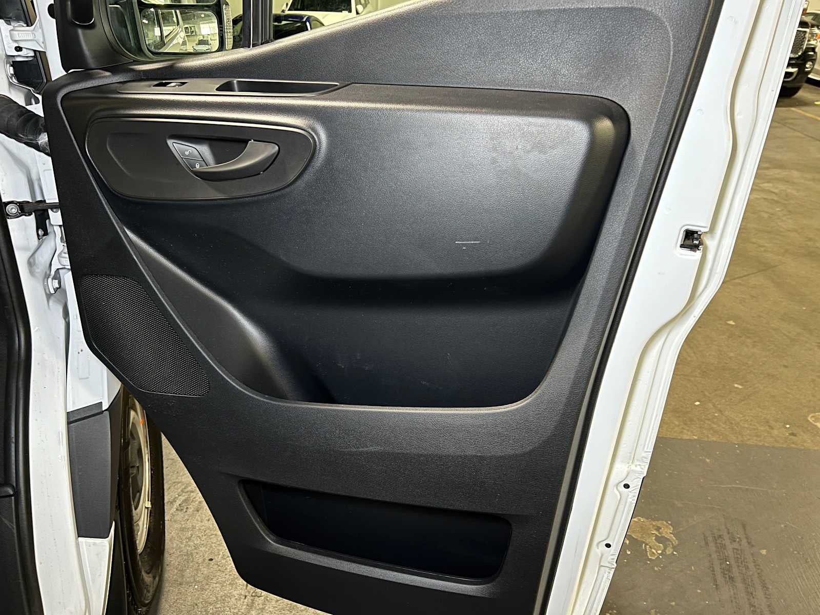 2025 Mercedes-Benz Sprinter 2500 High Roof I4 Diesel HO 170" RWD