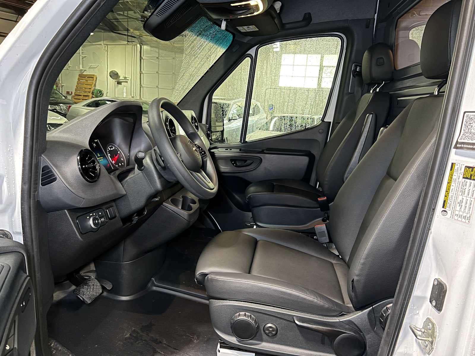 2024 Mercedes-Benz Sprinter 2500 High Roof I4 Diesel HO 170" RWD