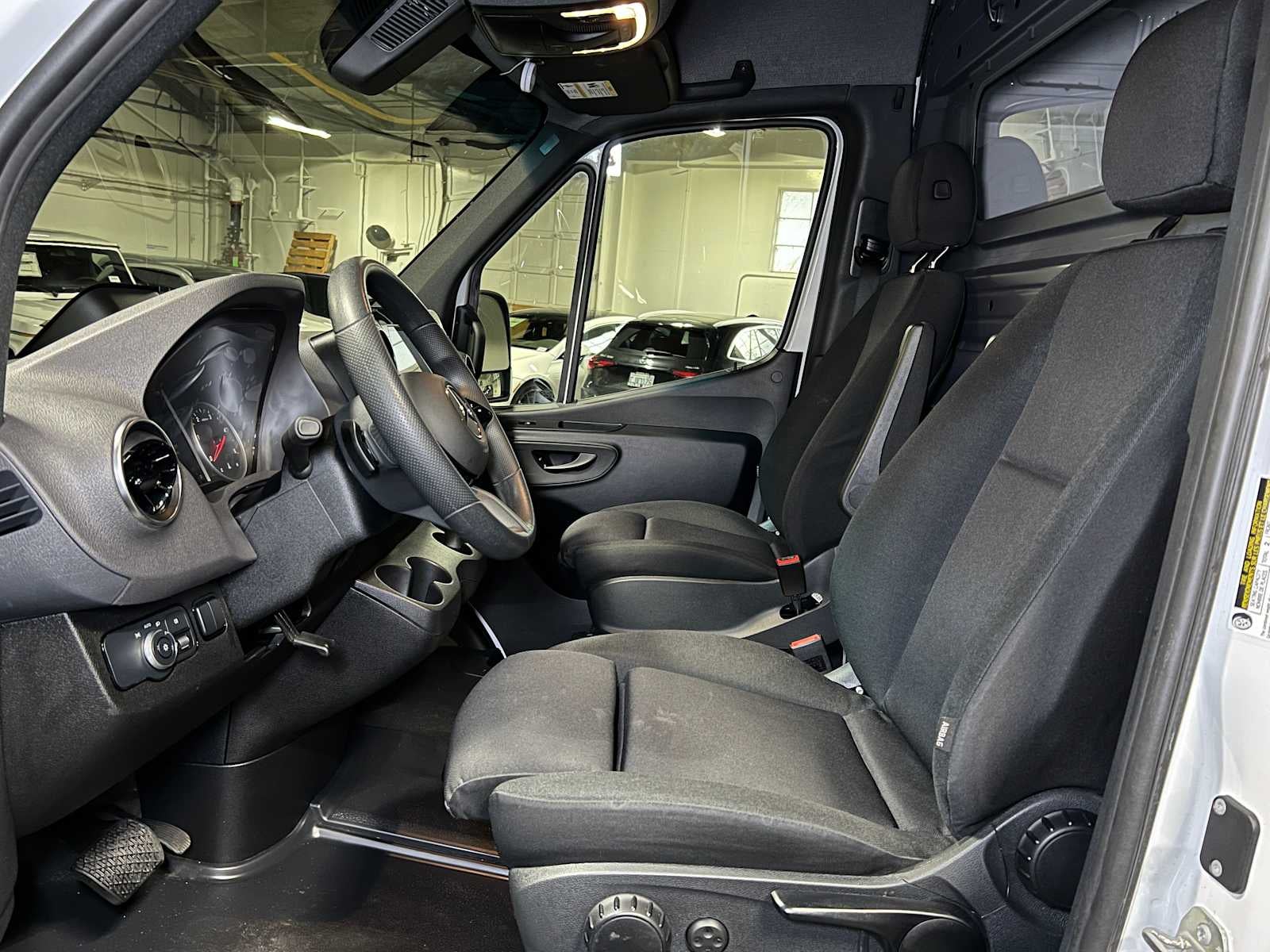 2025 Mercedes-Benz Sprinter 2500 High Roof I4 Diesel HO 170" RWD