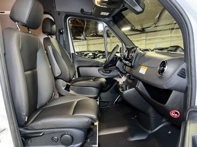 2025 Mercedes-Benz Sprinter 2500 High Roof I4 Diesel HO 170" RWD
