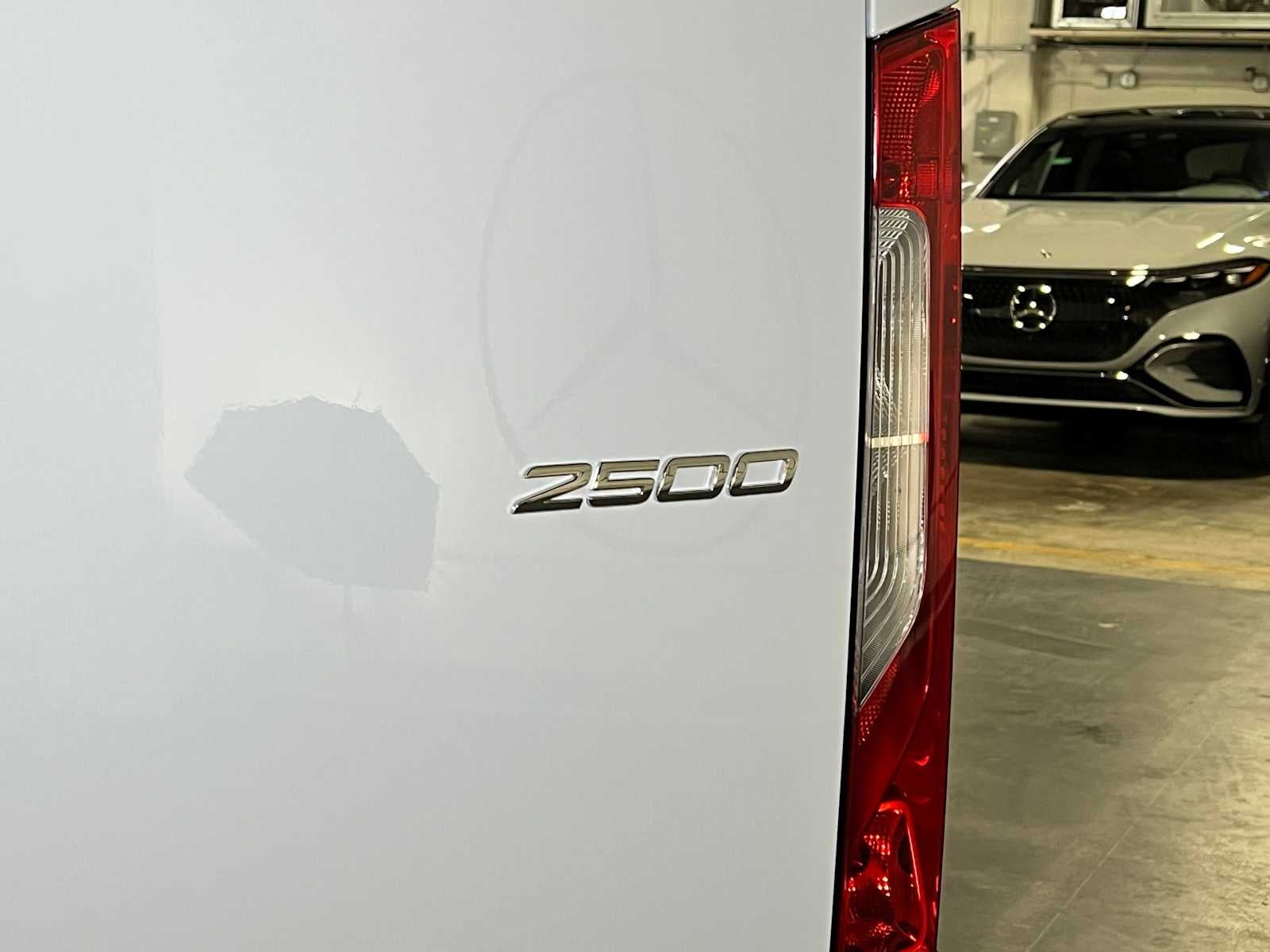 2025 Mercedes-Benz Sprinter 2500 High Roof I4 Diesel HO 170" RWD