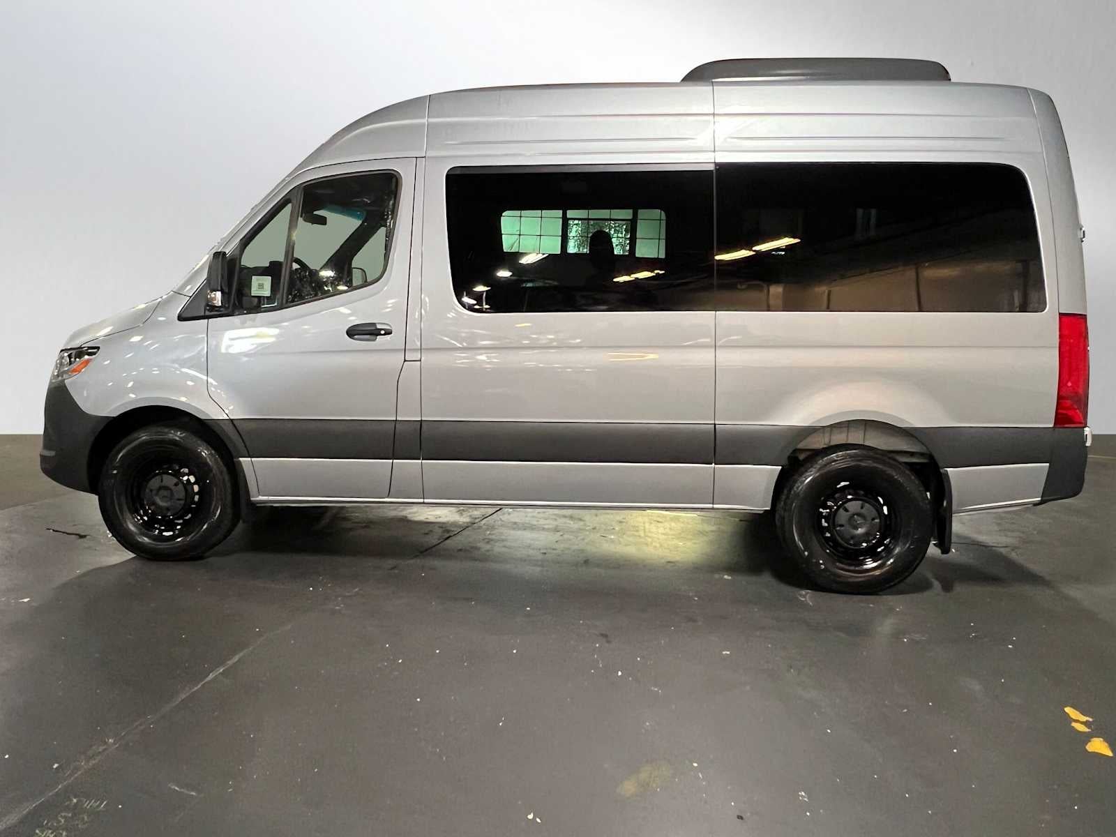2025 Mercedes-Benz Sprinter 2500 Standard Roof I4 Diesel HO 144" RWD