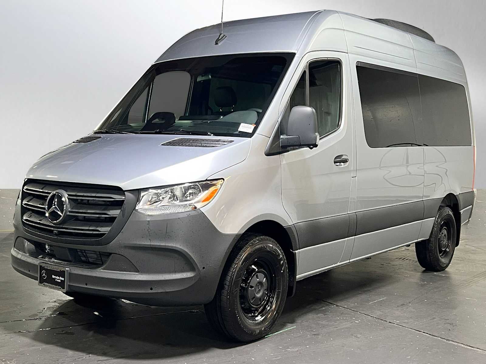 2025 Mercedes-Benz Sprinter 2500 Standard Roof I4 Diesel HO 144" RWD