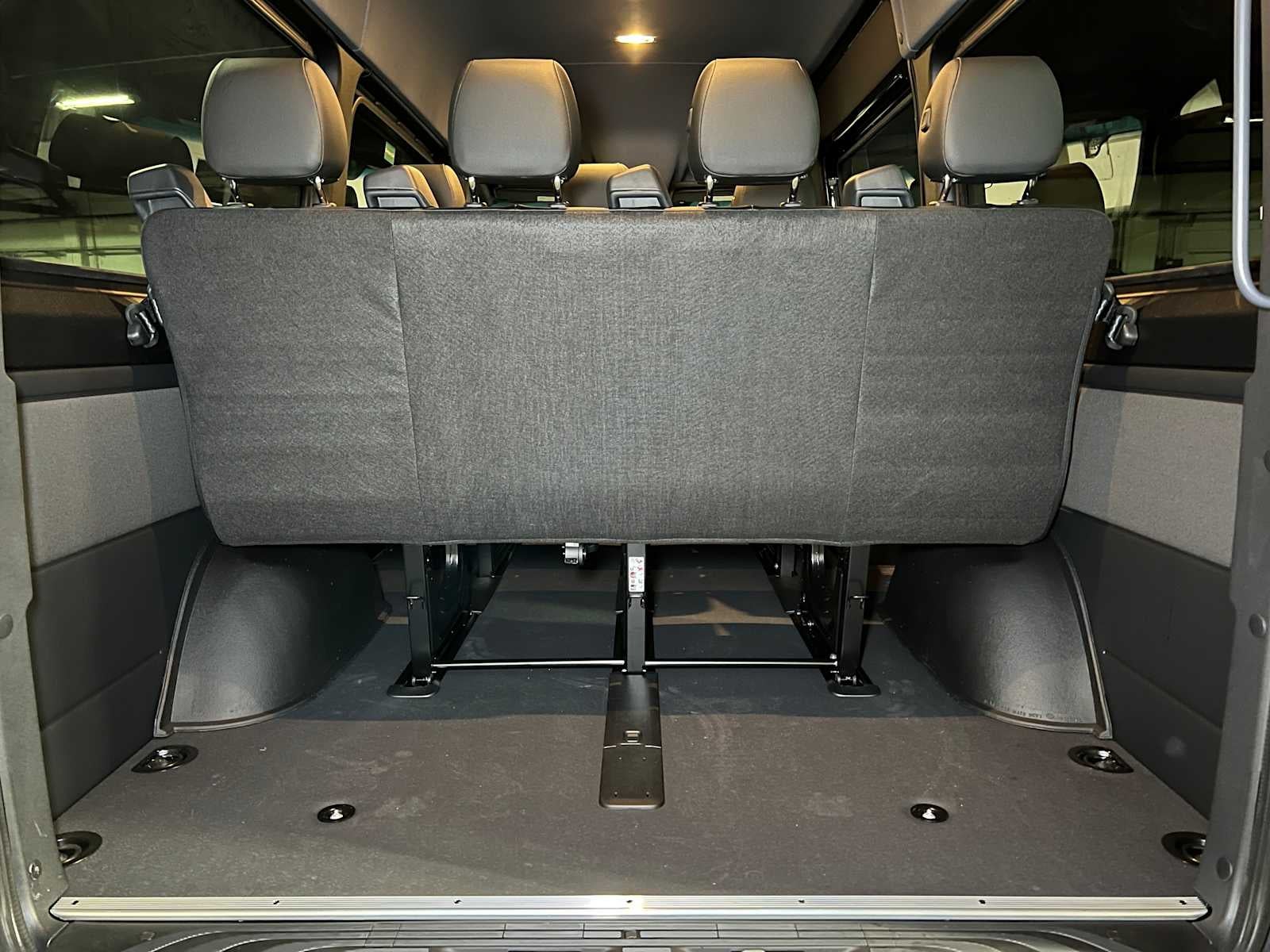 2025 Mercedes-Benz Sprinter 2500 Standard Roof I4 Diesel HO 144" RWD