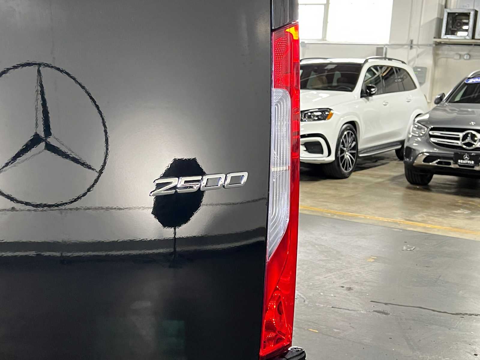 2025 Mercedes-Benz Sprinter 2500 Standard Roof I4 Diesel HO 144" RWD