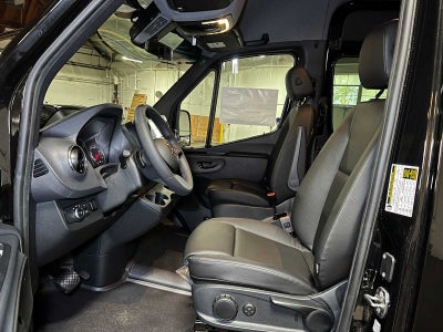 2025 Mercedes-Benz Sprinter 2500 Standard Roof I4 Diesel HO 144" RWD