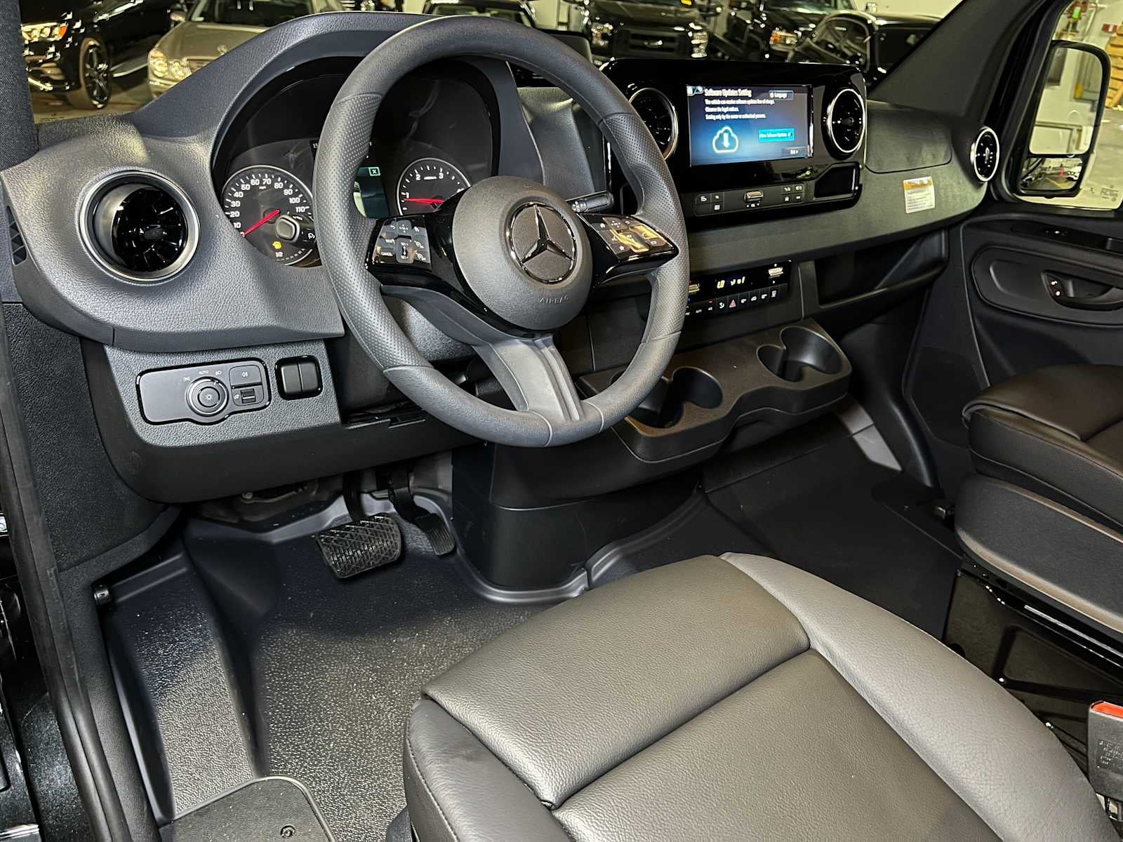 2025 Mercedes-Benz Sprinter 2500 Standard Roof I4 Diesel HO 144" RWD