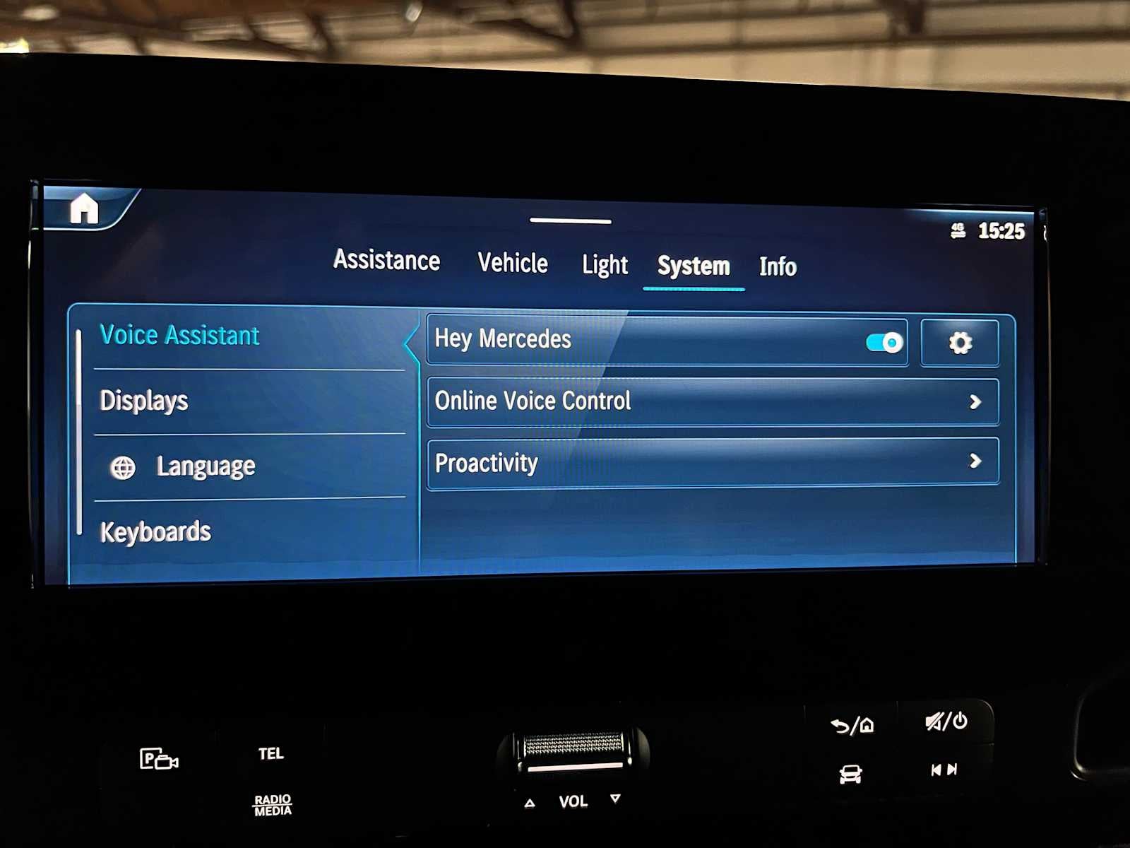 2025 Mercedes-Benz Sprinter 2500 Standard Roof I4 Diesel HO 144" RWD