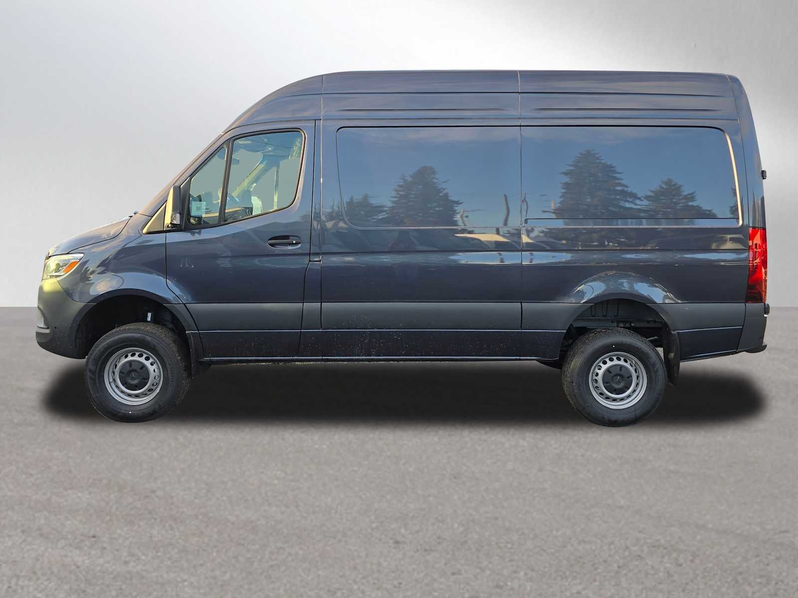 2026 Mercedes-Benz Sprinter 2500 Standard Roof I4 Diesel HO 144" AWD