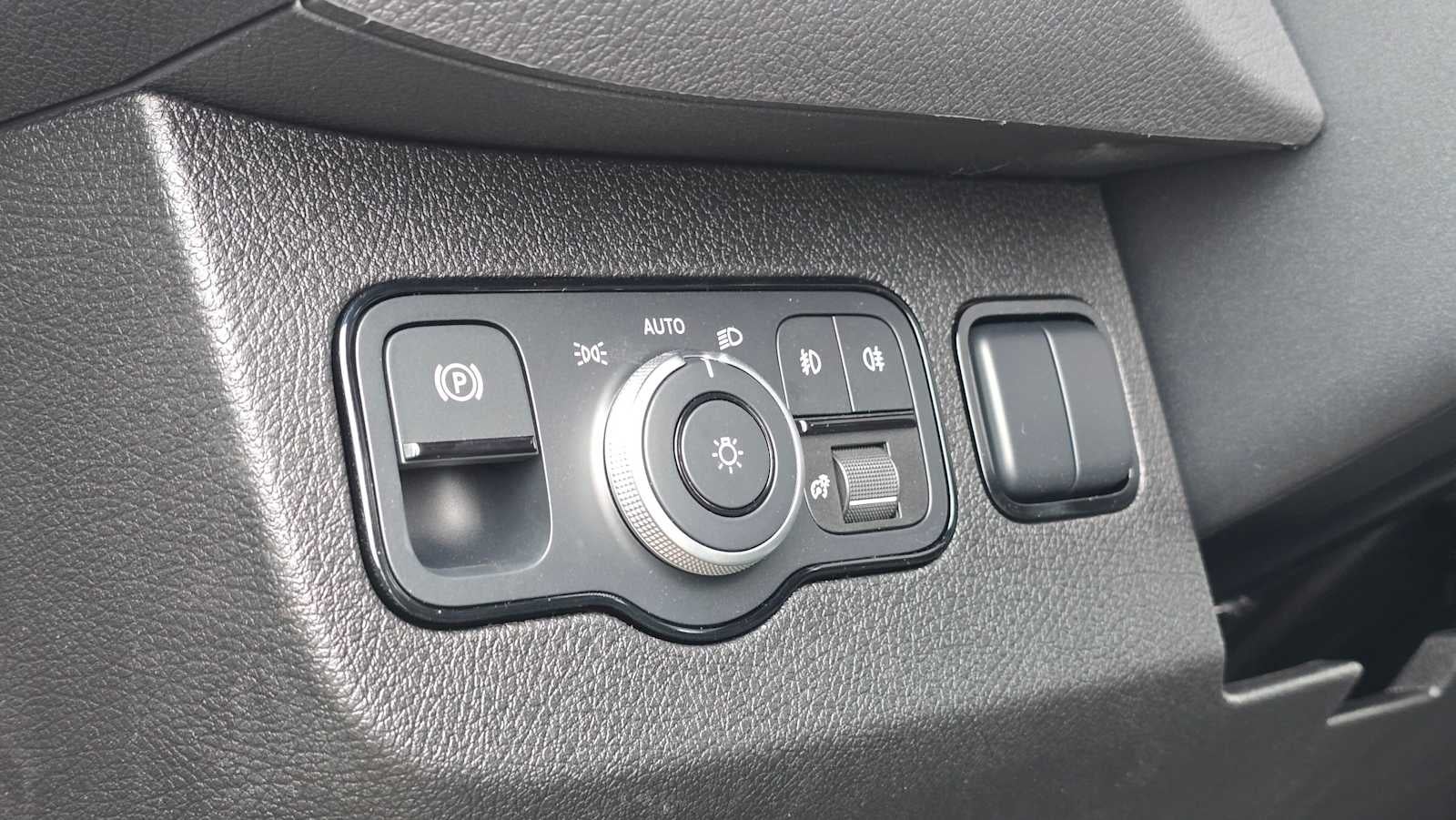 2026 Mercedes-Benz Sprinter 2500 Standard Roof I4 Diesel HO 144" AWD