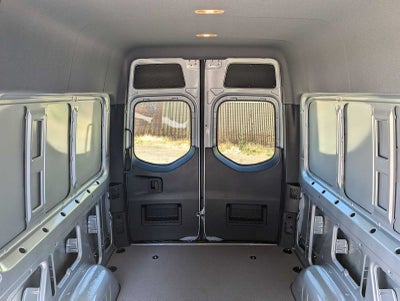 2025 Mercedes-Benz Sprinter 2500 Standard Roof I4 Diesel HO 144" AWD