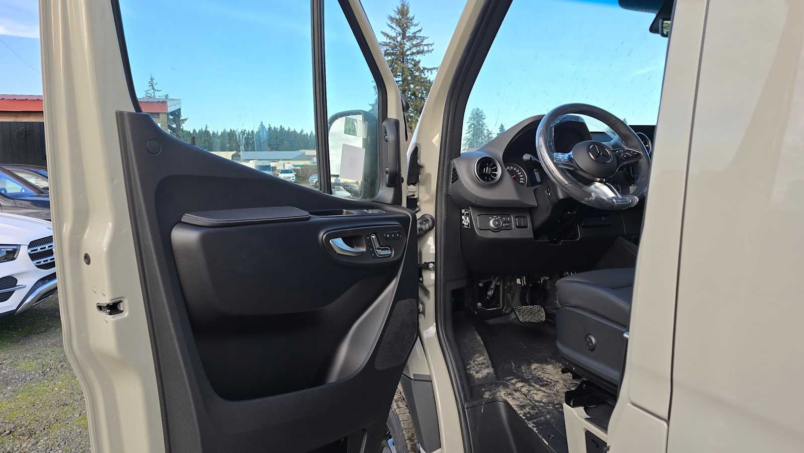 2026 Mercedes-Benz Sprinter 2500 Standard Roof I4 Diesel HO 144" AWD