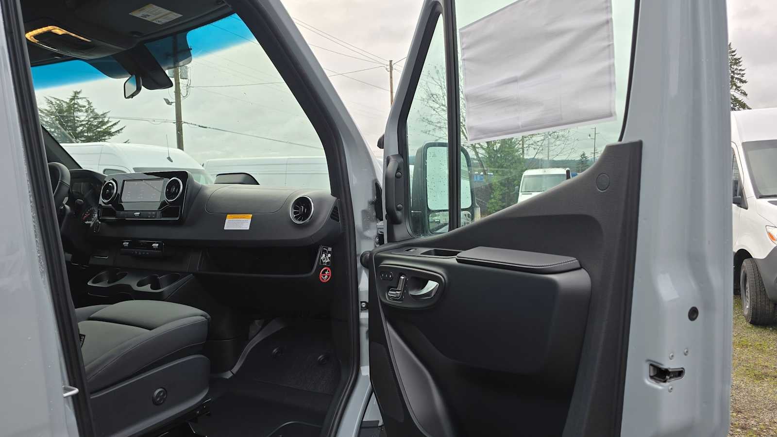 2026 Mercedes-Benz Sprinter 2500 Standard Roof I4 Diesel HO 144" AWD