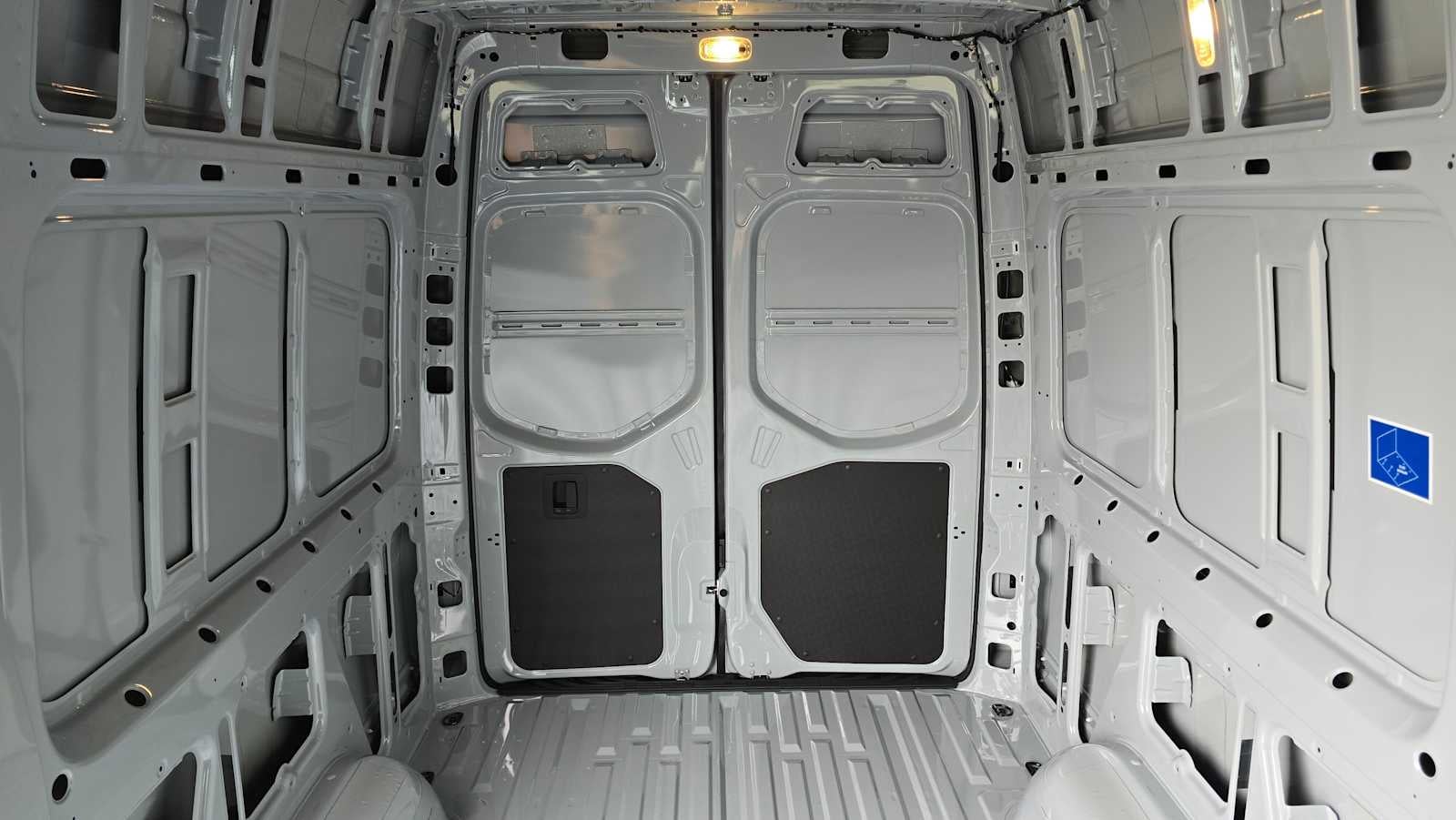 2026 Mercedes-Benz Sprinter 2500 Standard Roof I4 Diesel HO 144" AWD