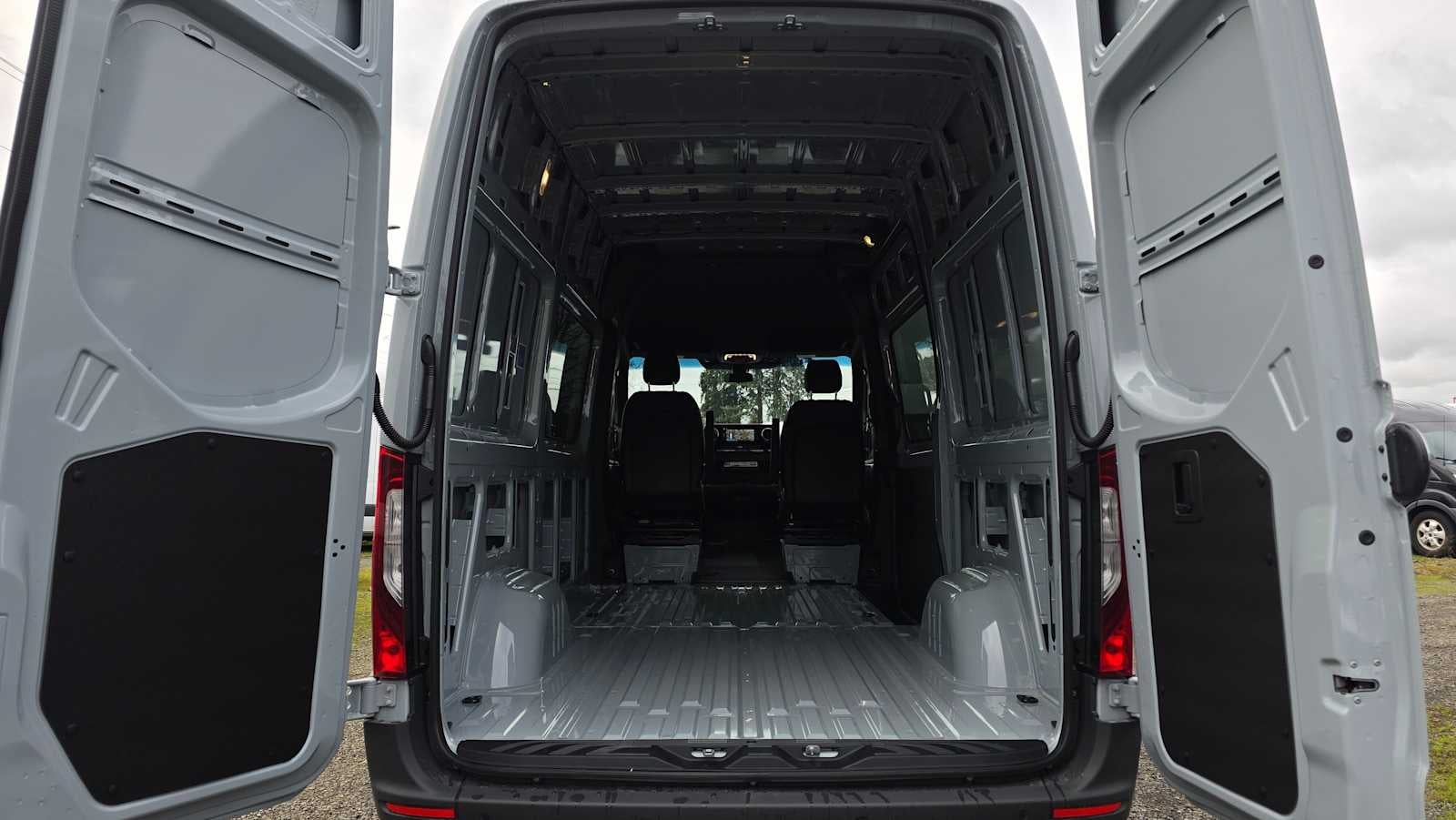 2026 Mercedes-Benz Sprinter 2500 Standard Roof I4 Diesel HO 144" AWD