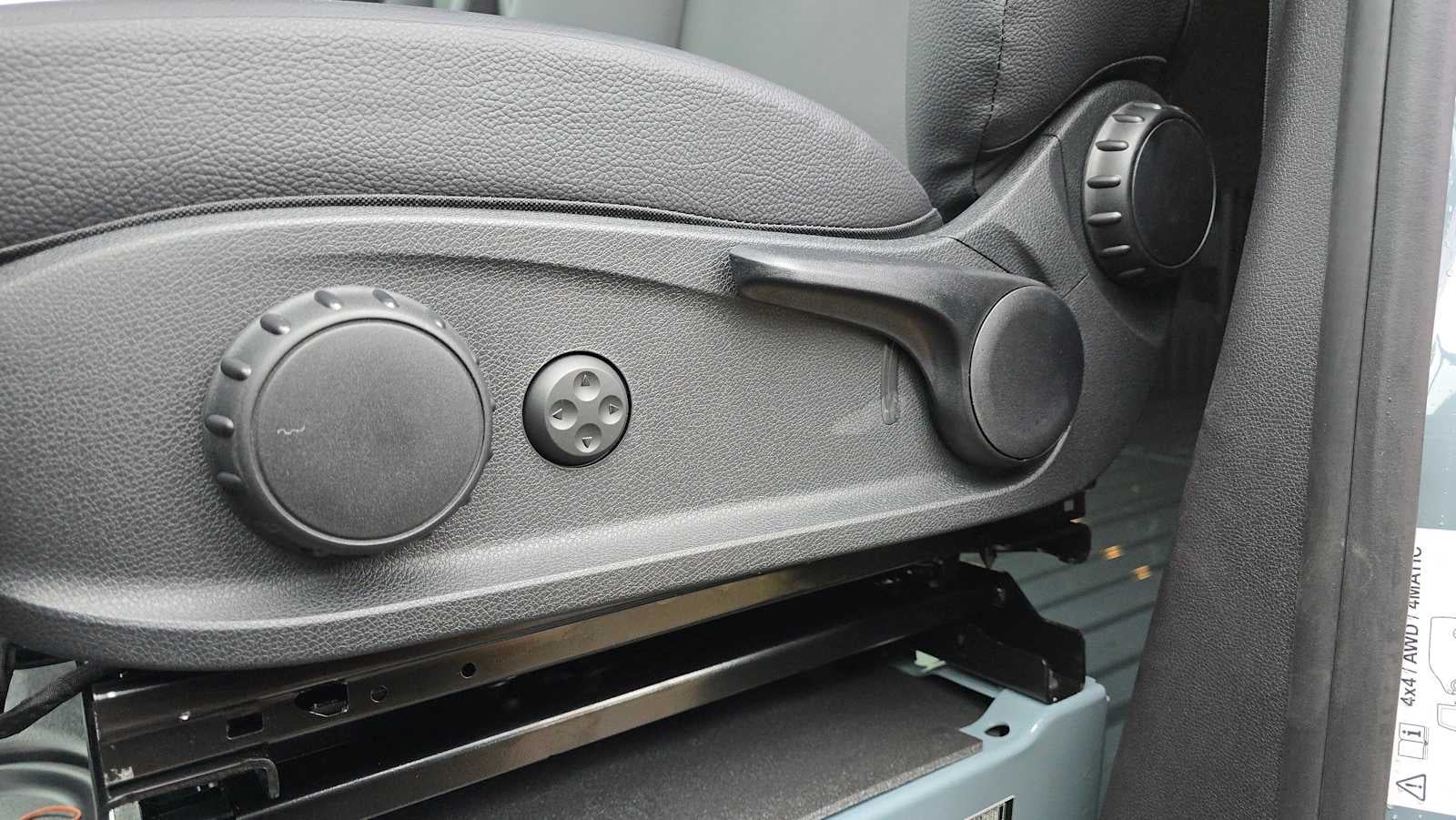 2026 Mercedes-Benz Sprinter 2500 Standard Roof I4 Diesel HO 144" AWD