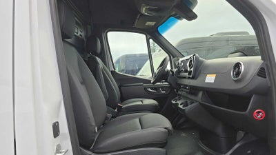 2025 Mercedes-Benz Sprinter 2500 Standard Roof I4 Diesel 144" RWD