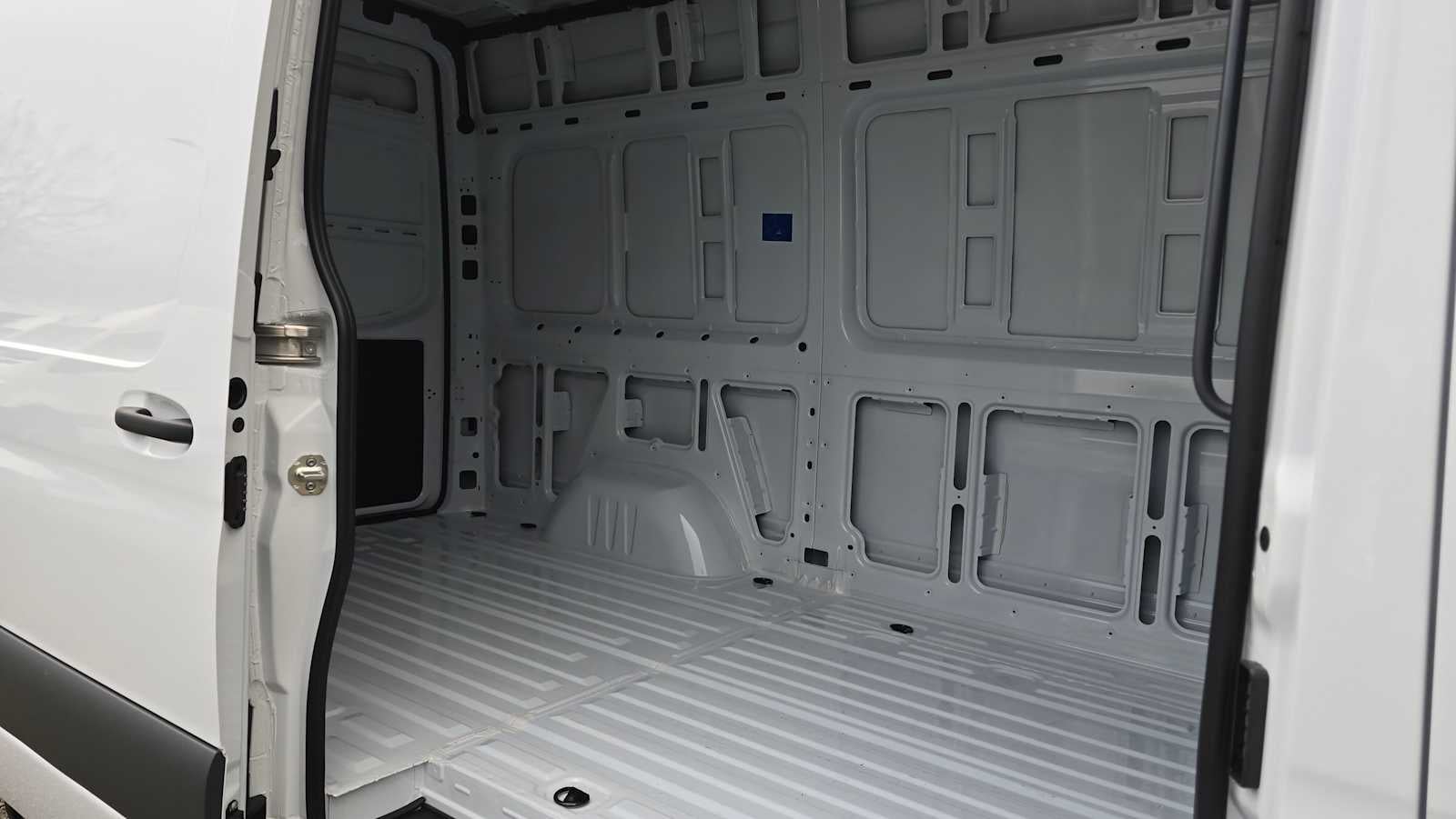 2025 Mercedes-Benz Sprinter 2500 Standard Roof I4 Diesel 144" RWD
