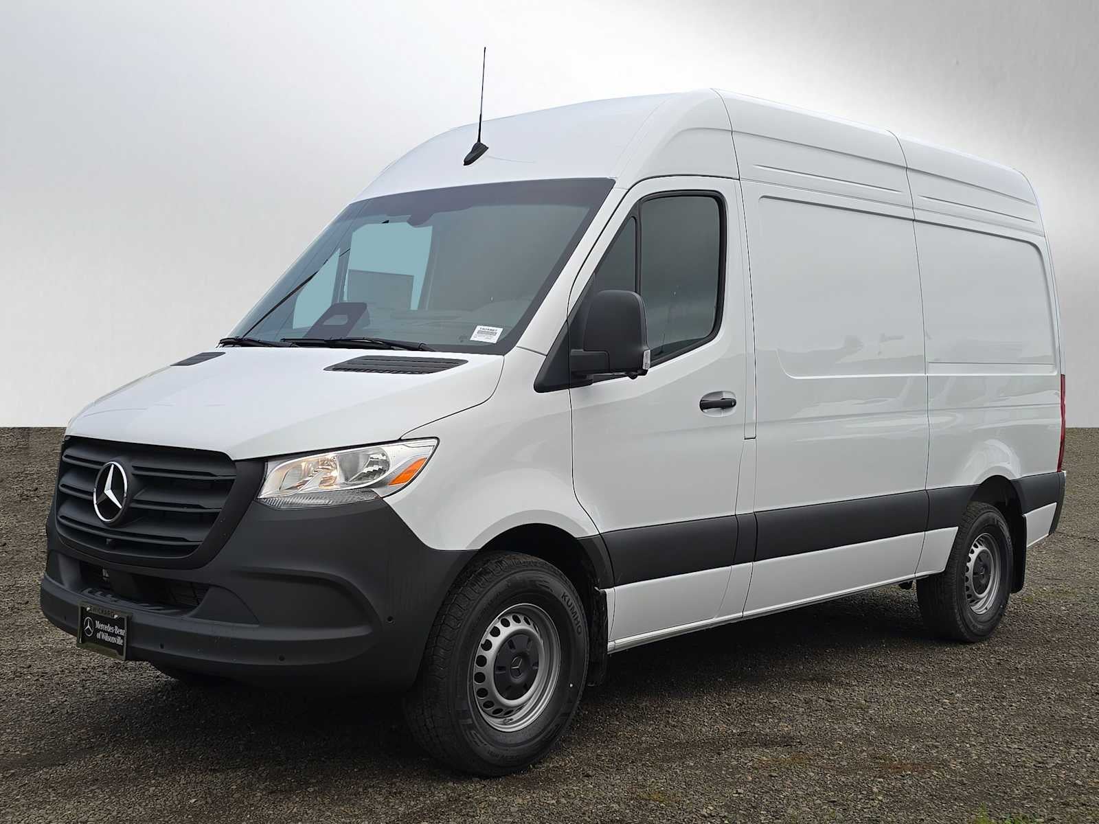 2025 Mercedes-Benz Sprinter 2500 Standard Roof I4 Diesel 144" RWD