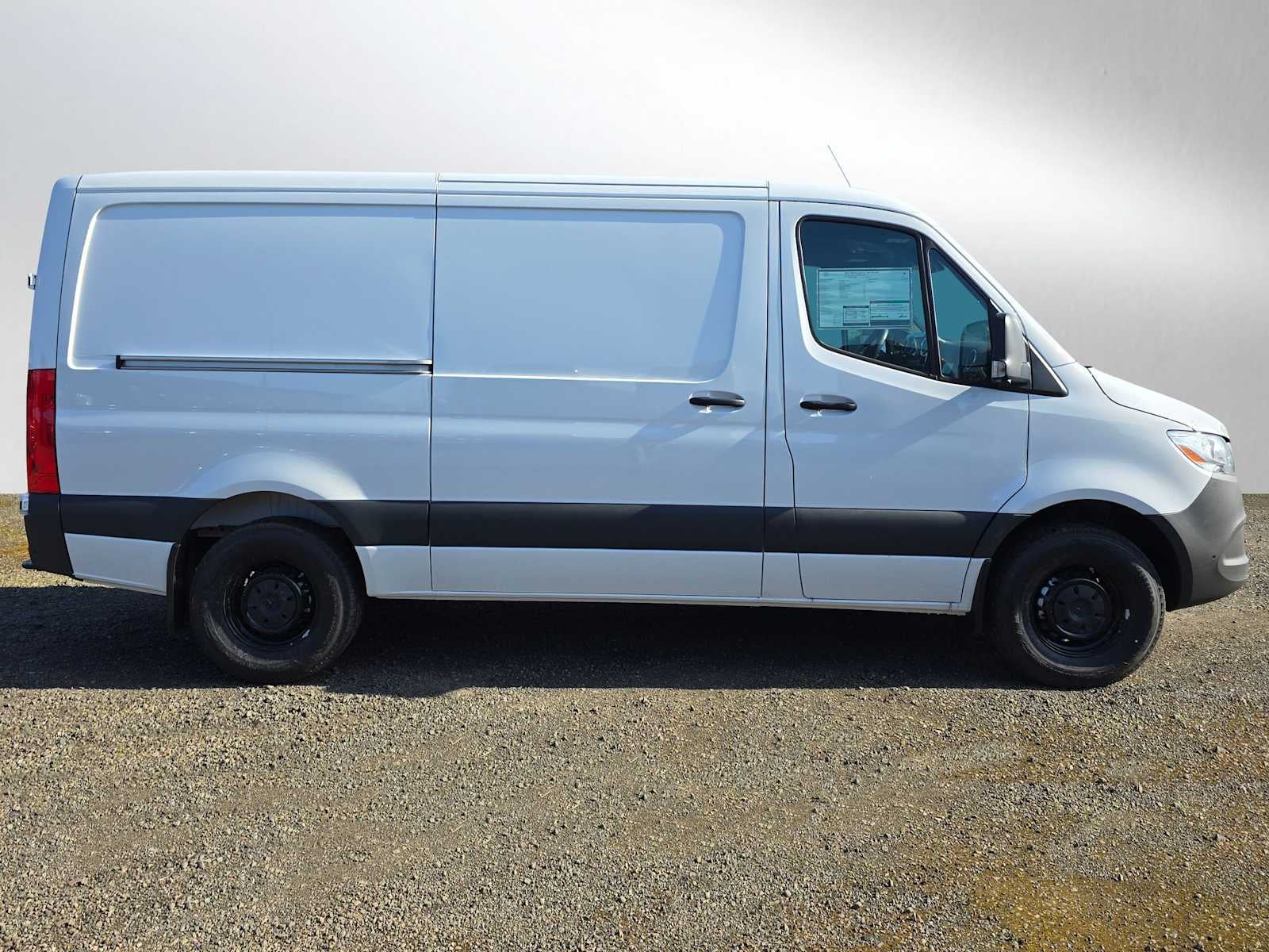 2026 Mercedes-Benz Sprinter 2500 Standard Roof I4 Diesel 144" RWD