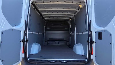 2026 Mercedes-Benz Sprinter 2500 Standard Roof I4 Diesel 144" RWD